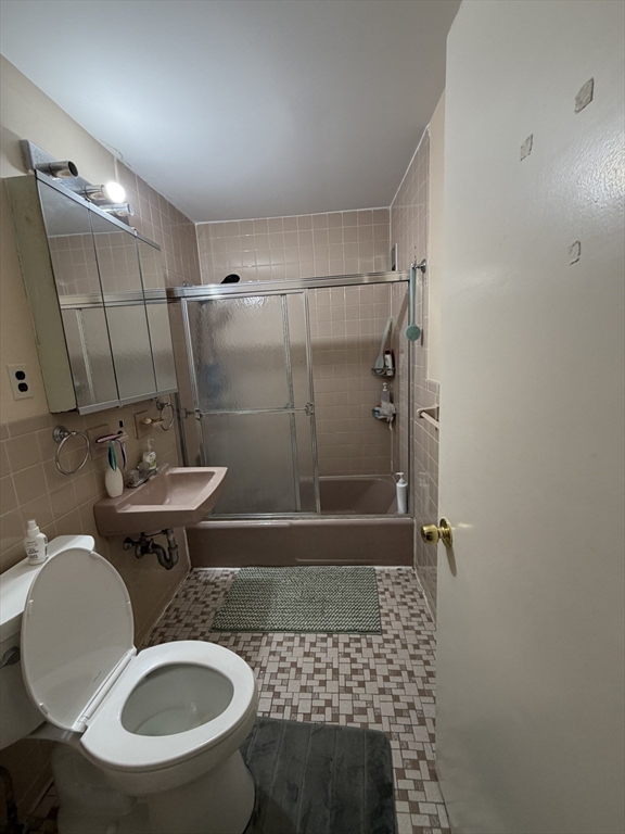 49 Jacqueline Rd # 6