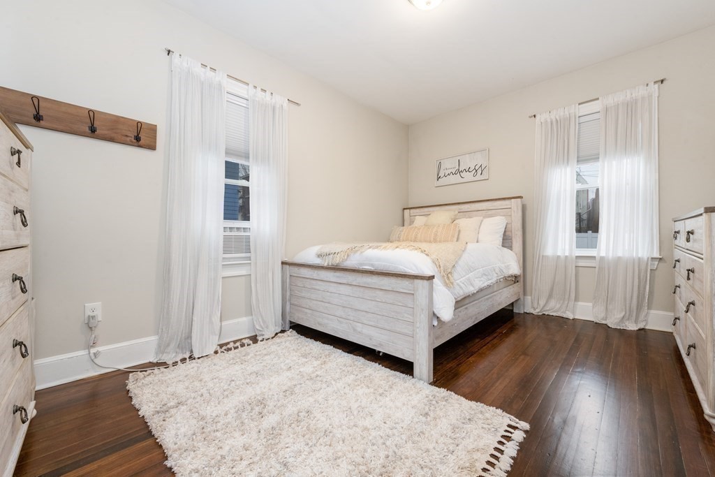 30 Larchmont St # 1