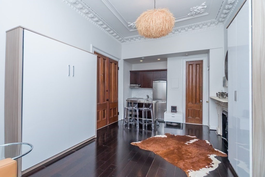 529 Columbus Ave # 17