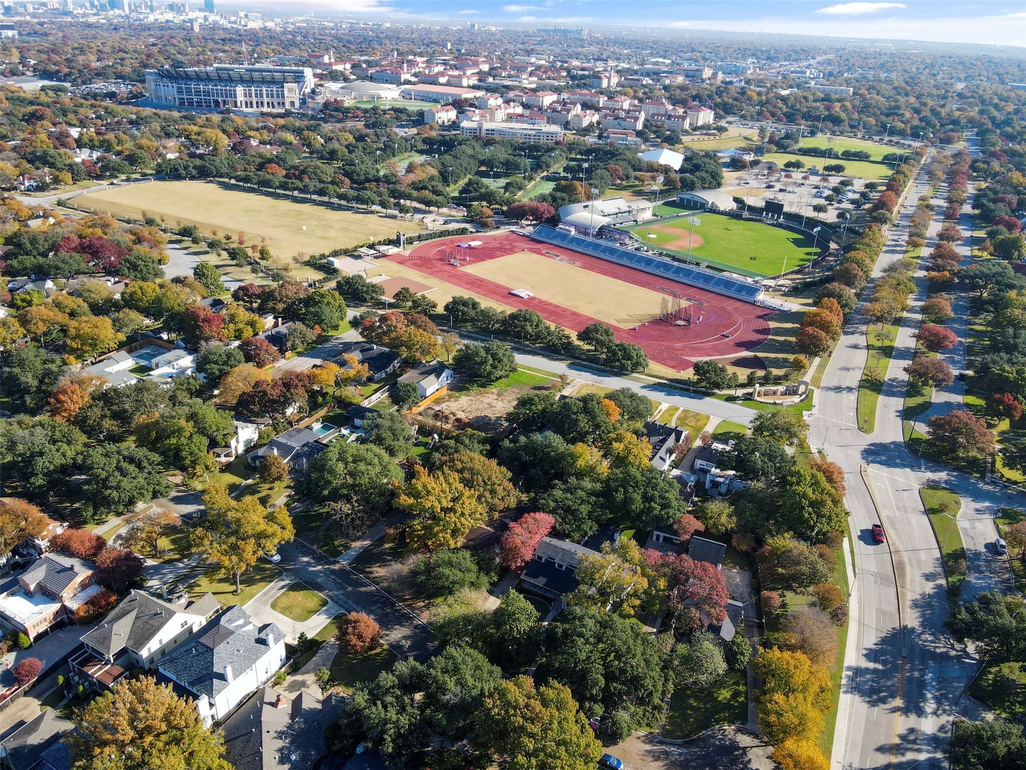 3219 Westcliff Road W