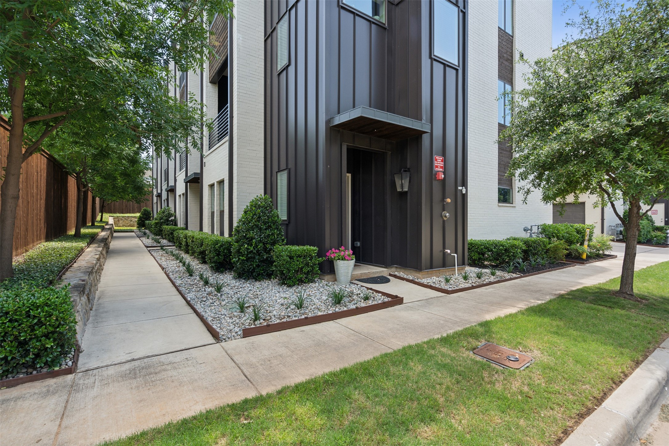 2733 Merrimac Street 103