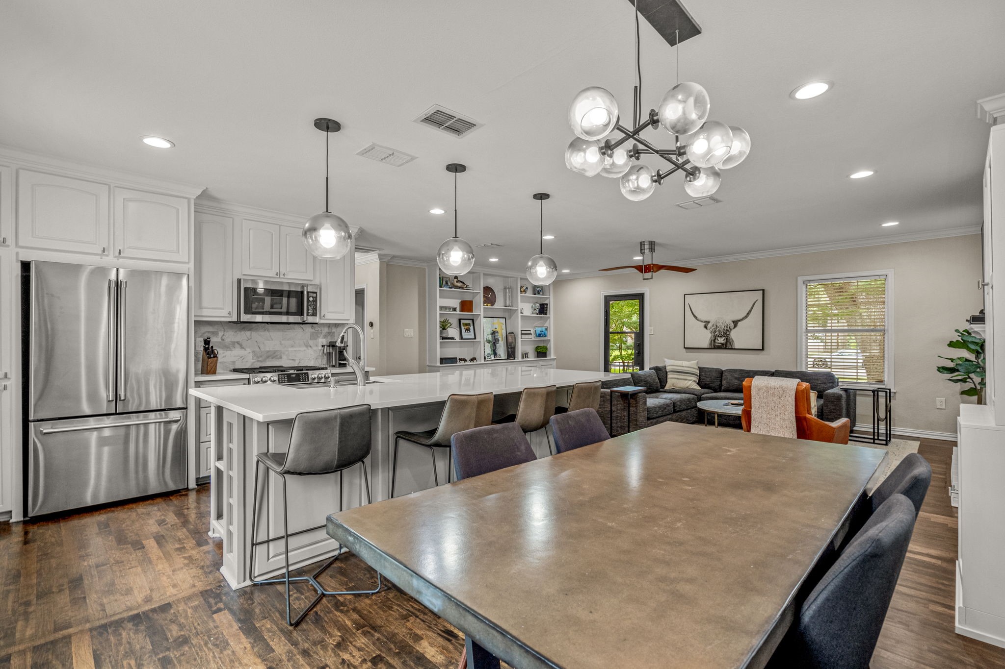 3632 W Biddison Street