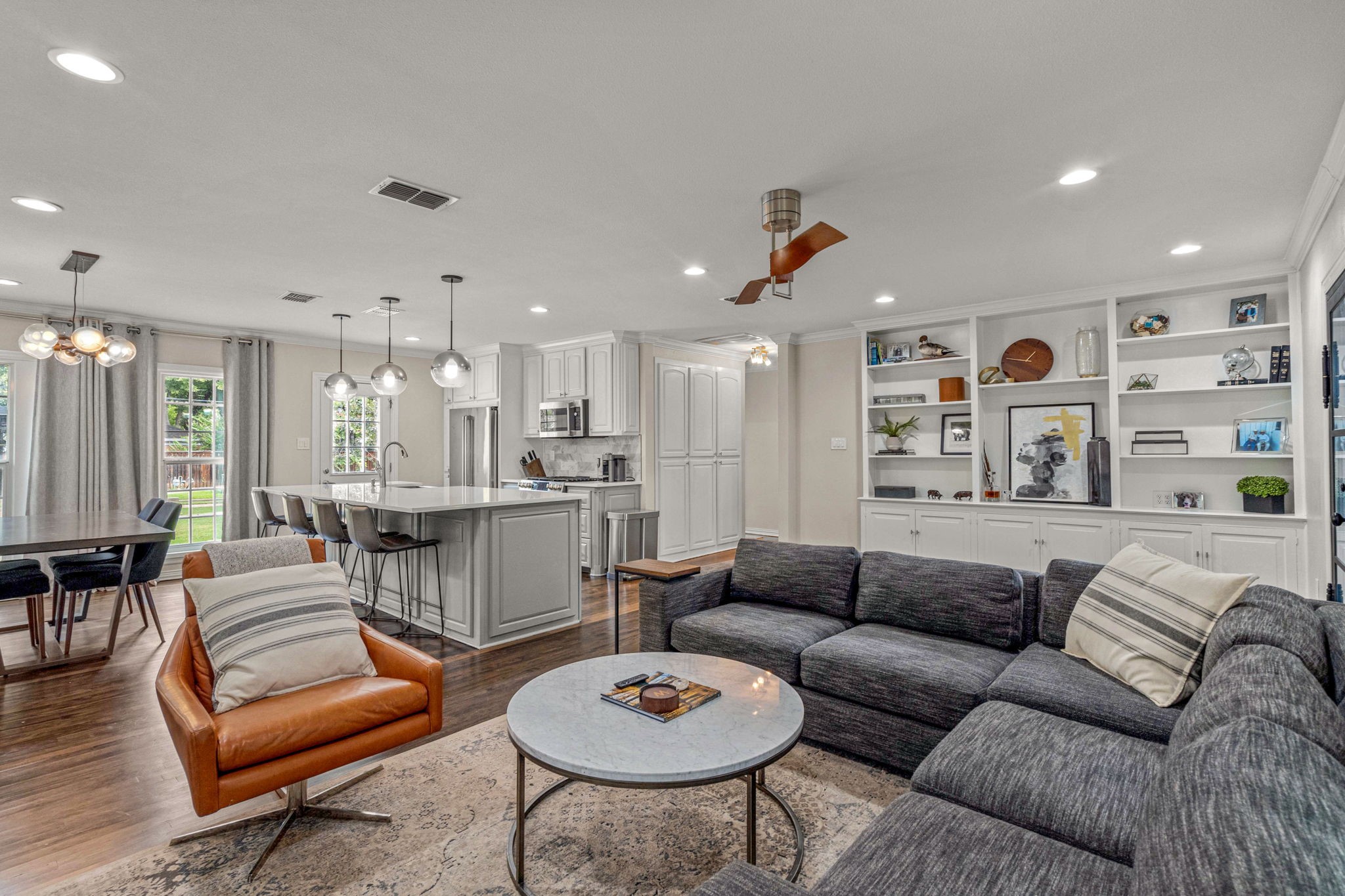 3632 W Biddison Street