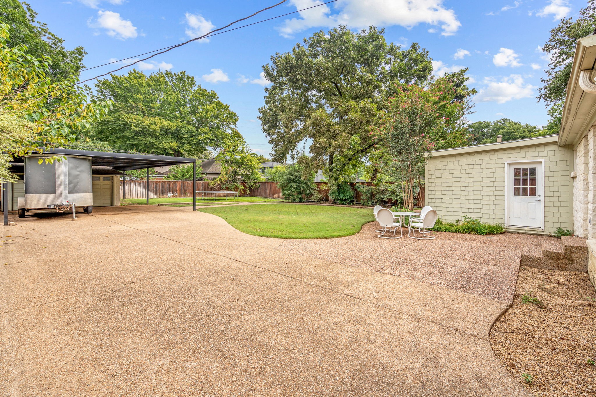 3632 W Biddison Street