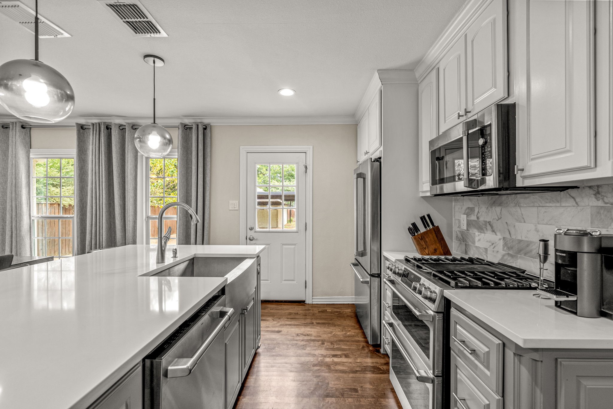 3632 W Biddison Street