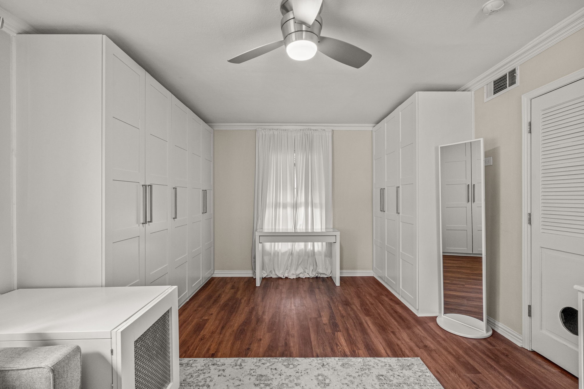 3632 W Biddison Street