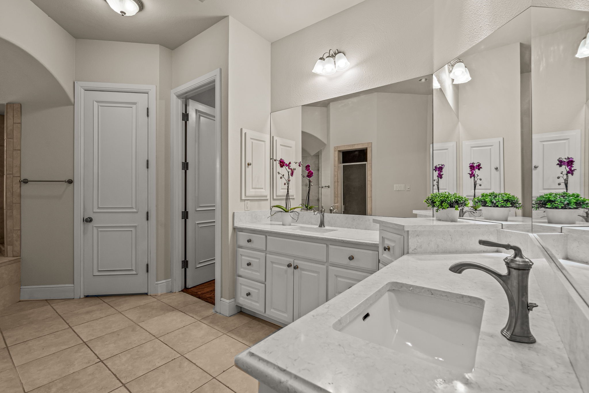 2877 Manorwood Trail