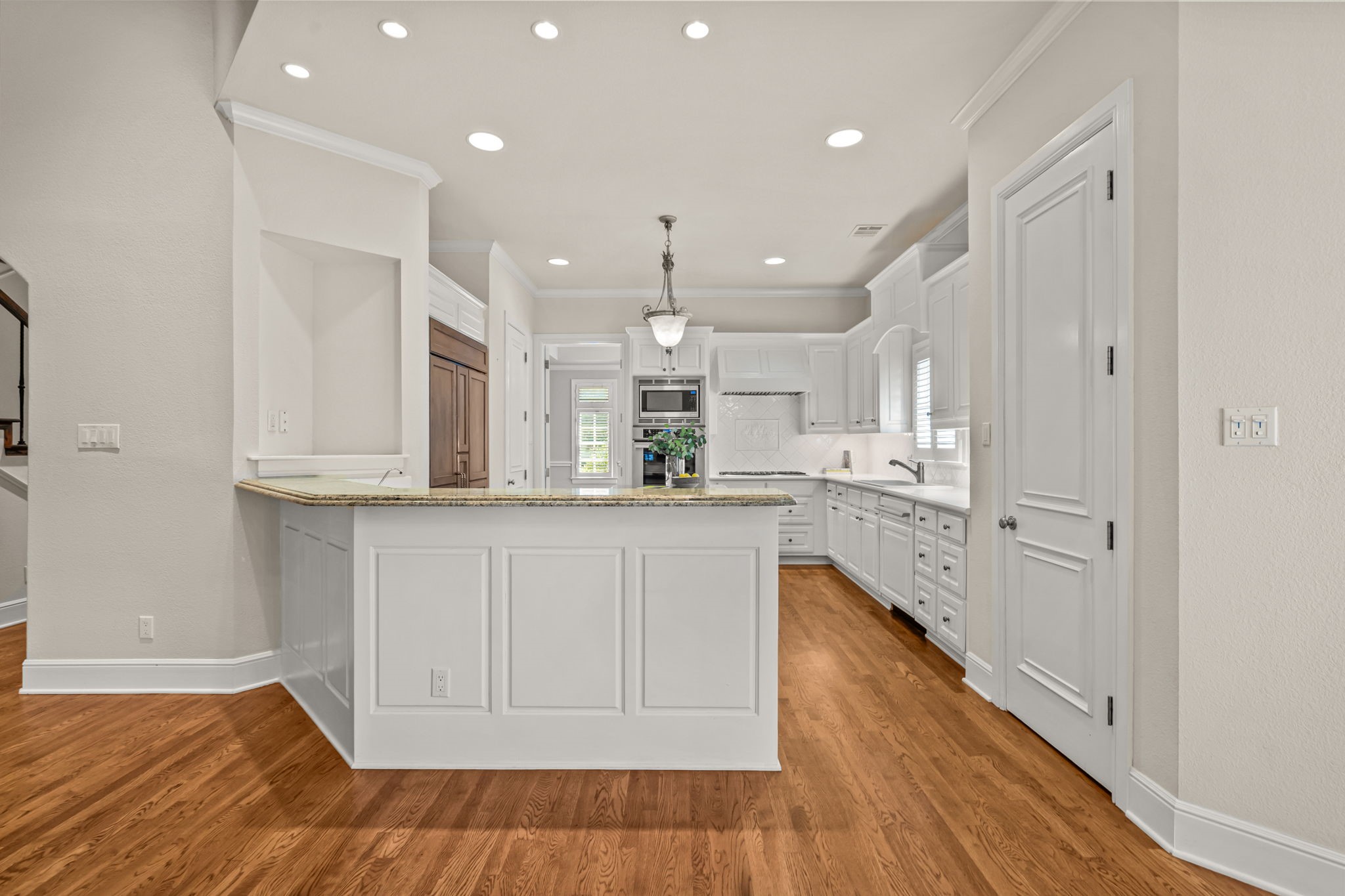 2877 Manorwood Trail