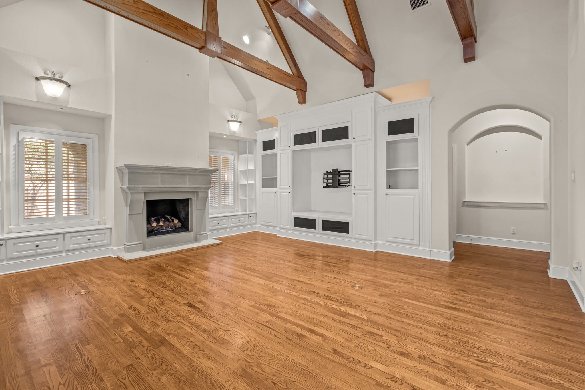 2877 Manorwood Trail