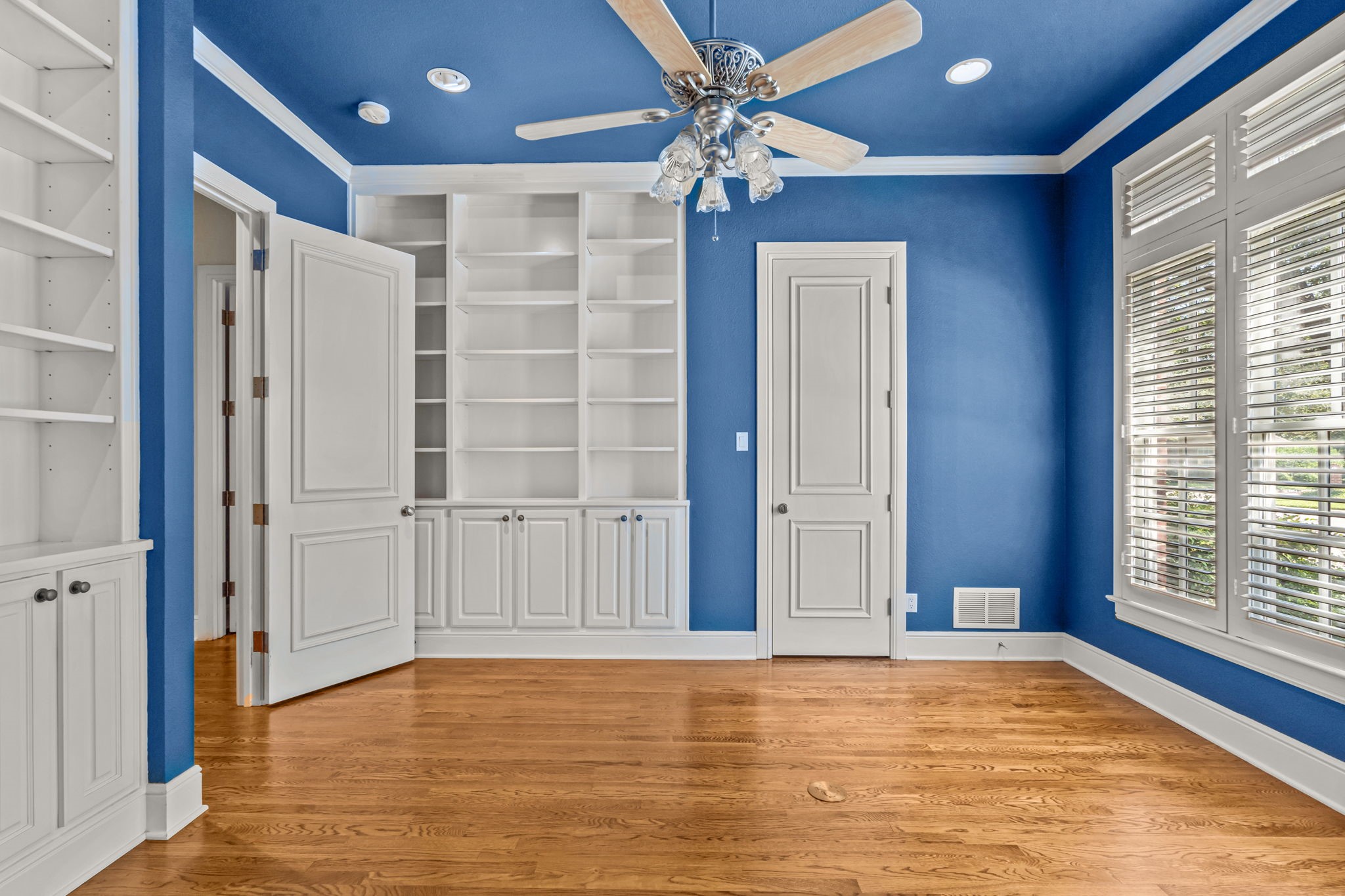 2877 Manorwood Trail