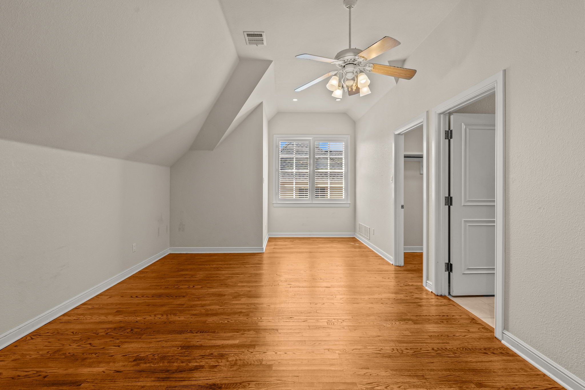 2877 Manorwood Trail