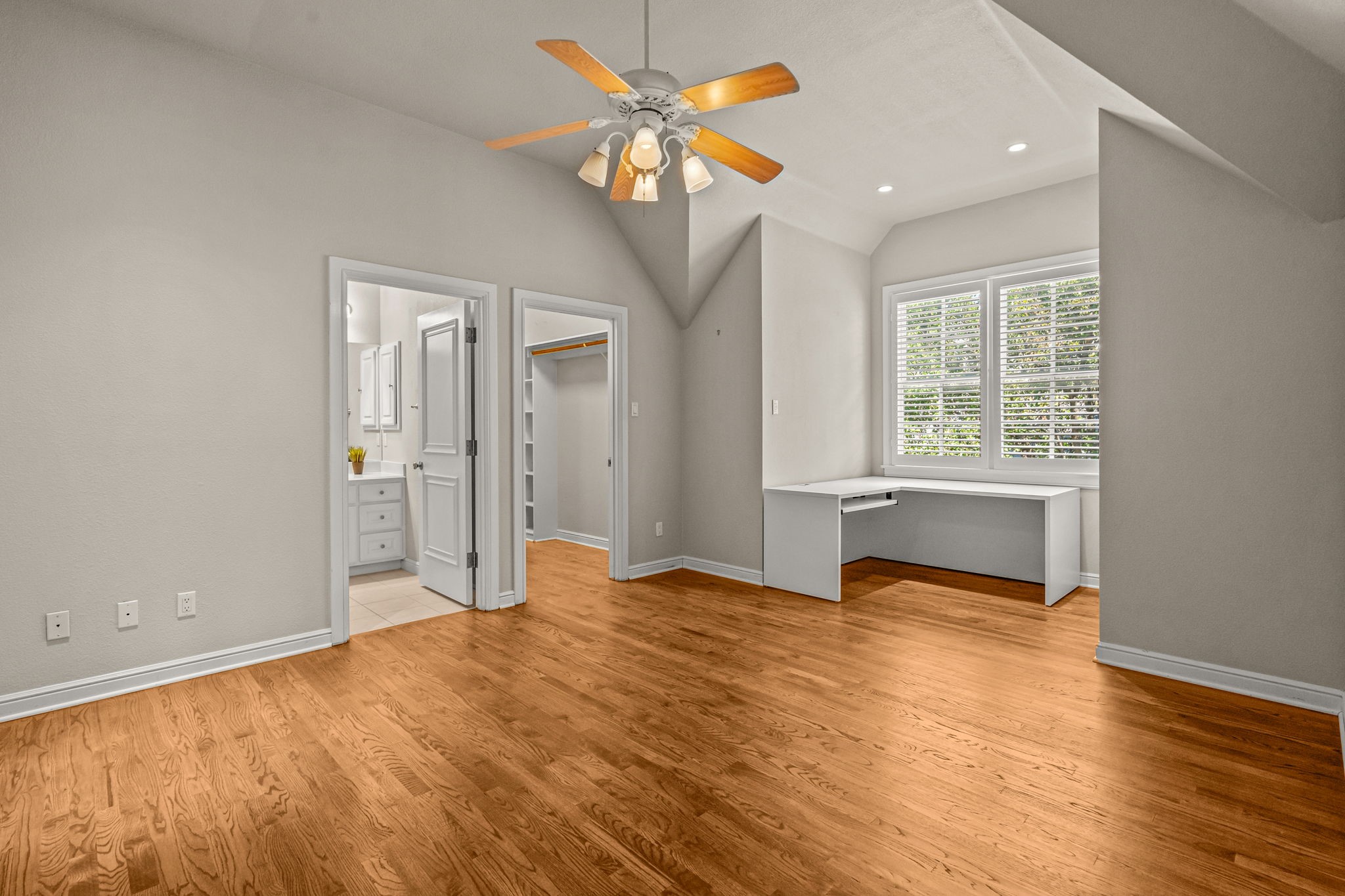 2877 Manorwood Trail