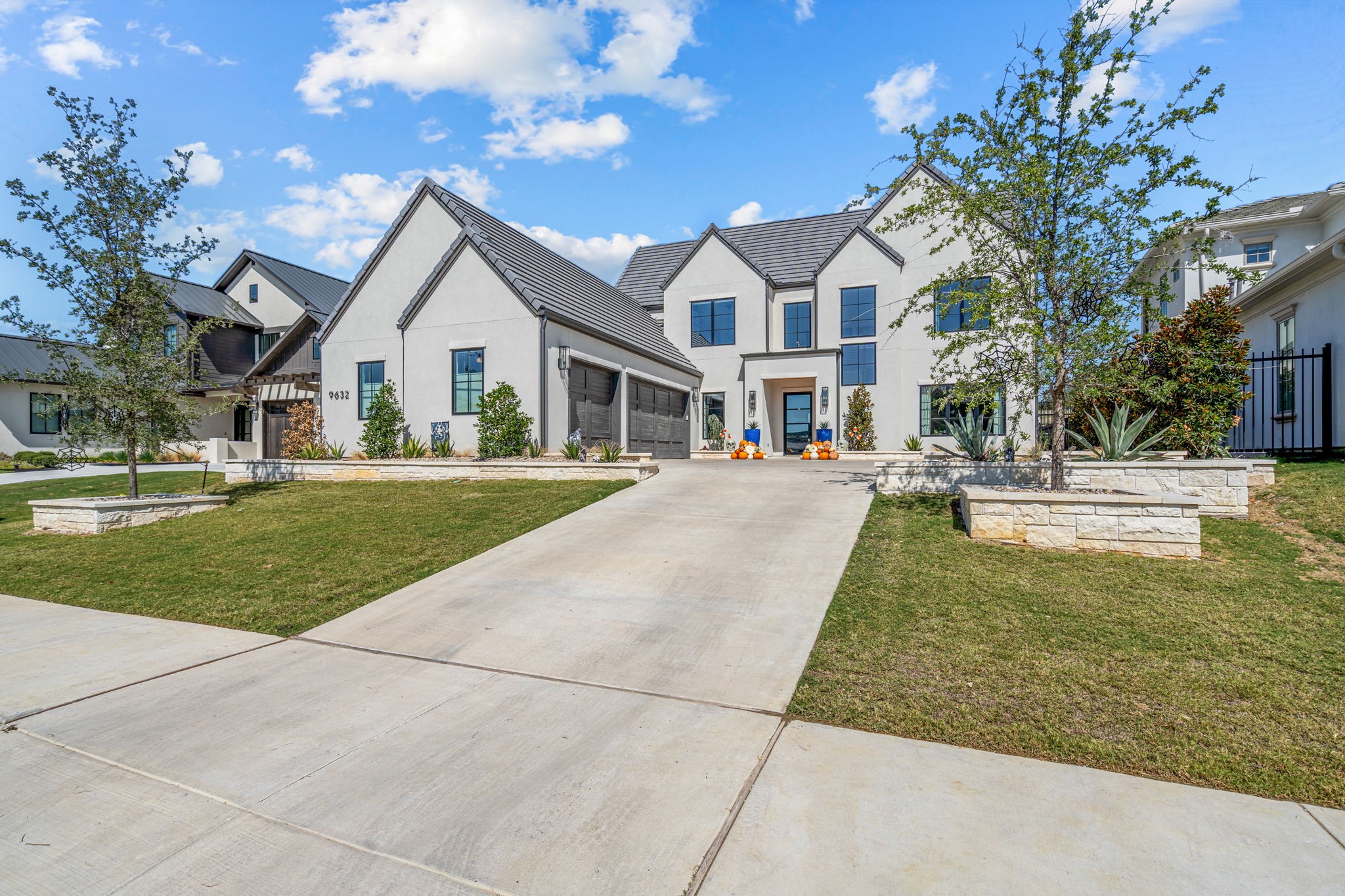 9632 Saint Michel Lane