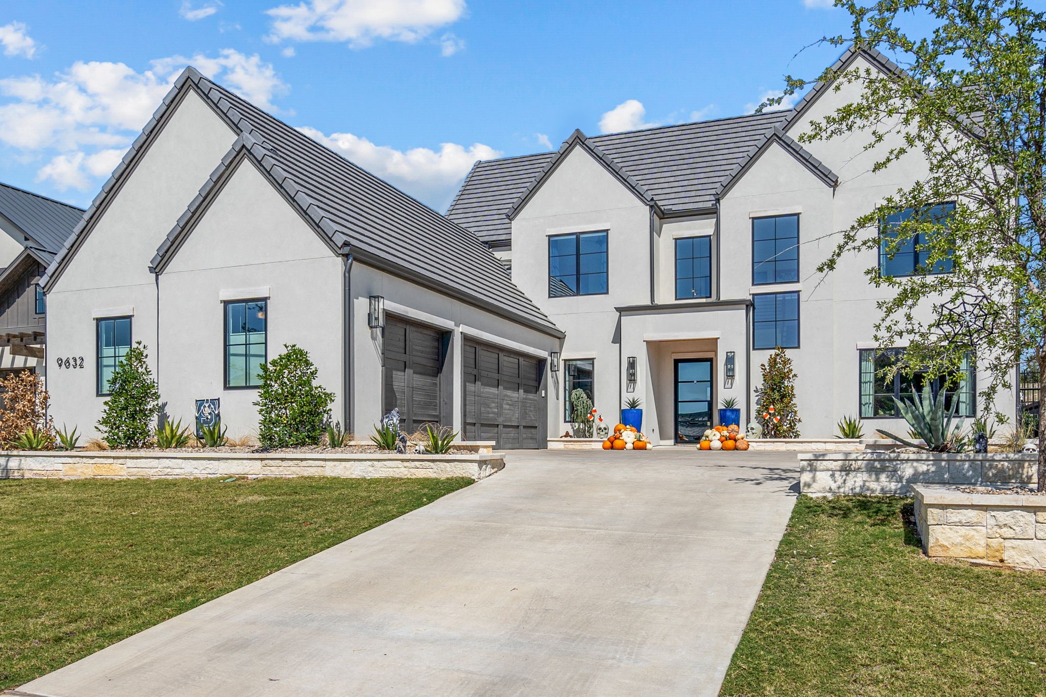 9632 Saint Michel Lane