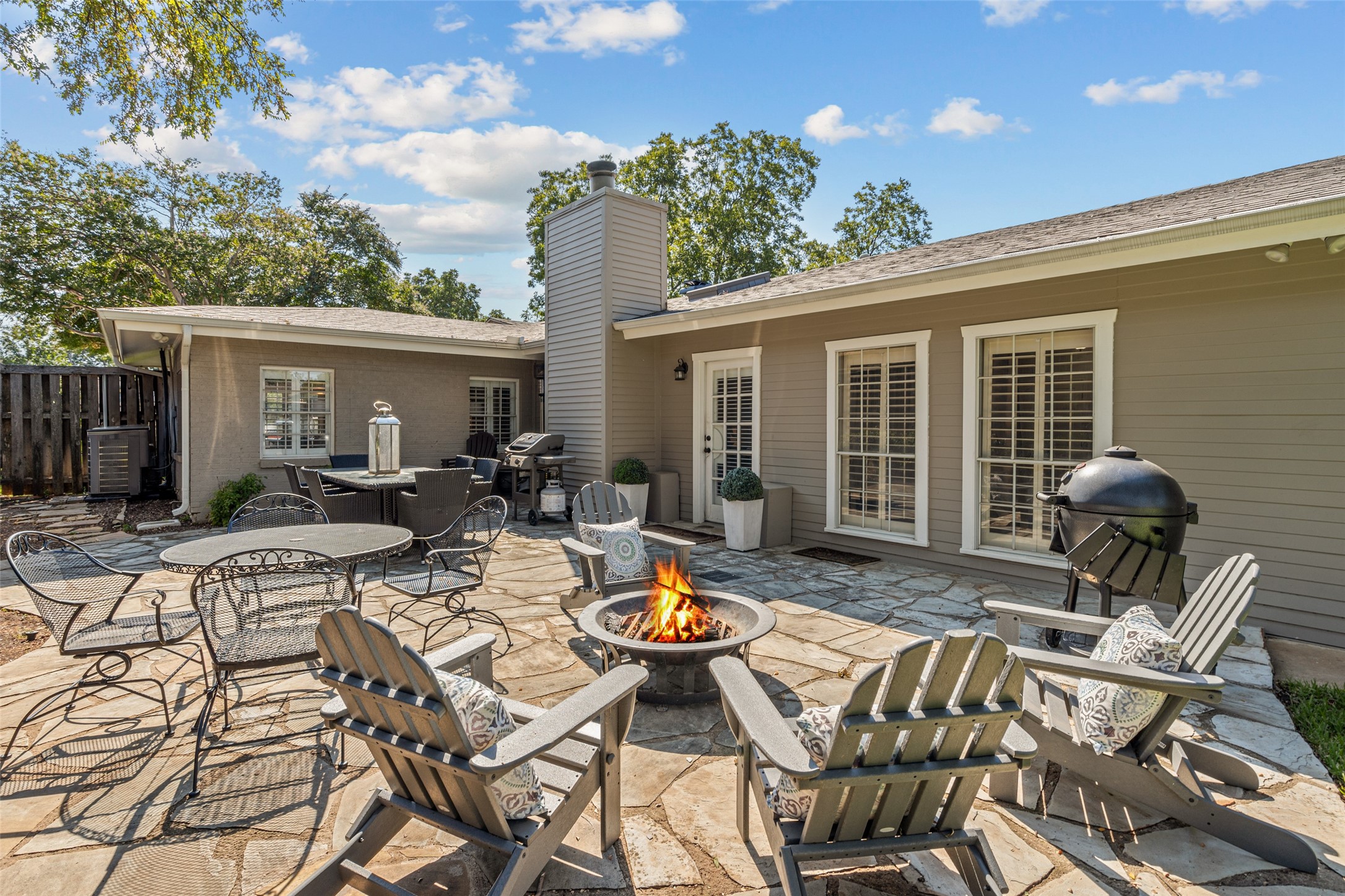 3816 W Biddison Street