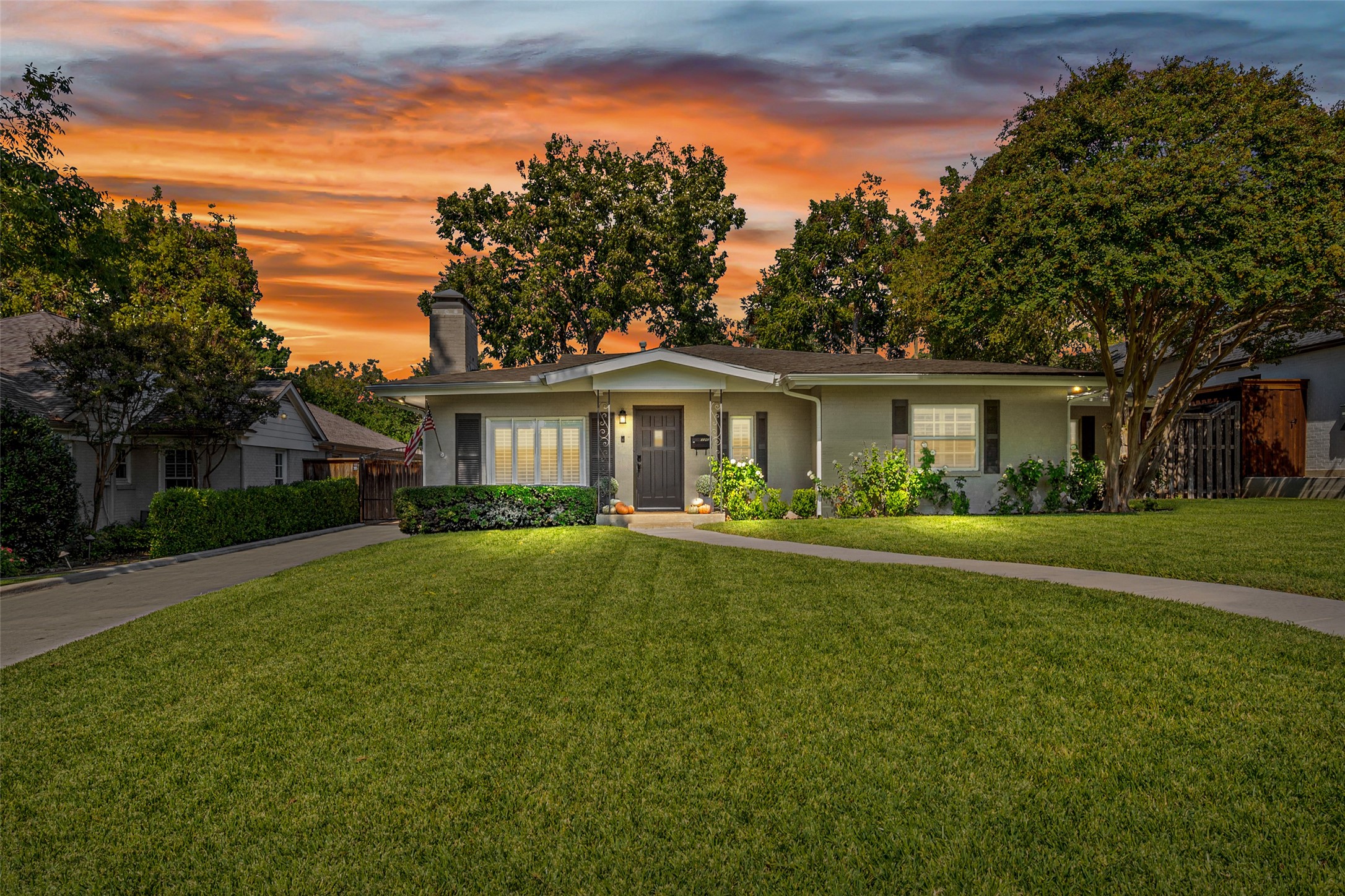 3816 W Biddison Street