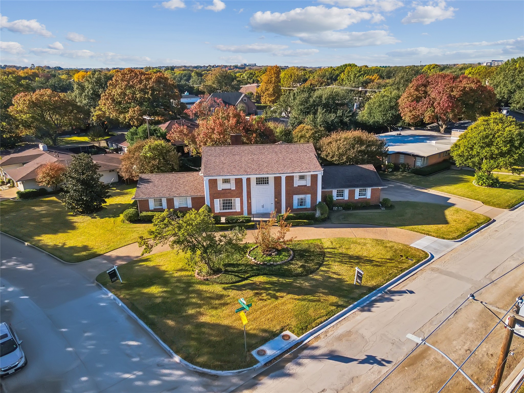 3901 Mockingbird Lane