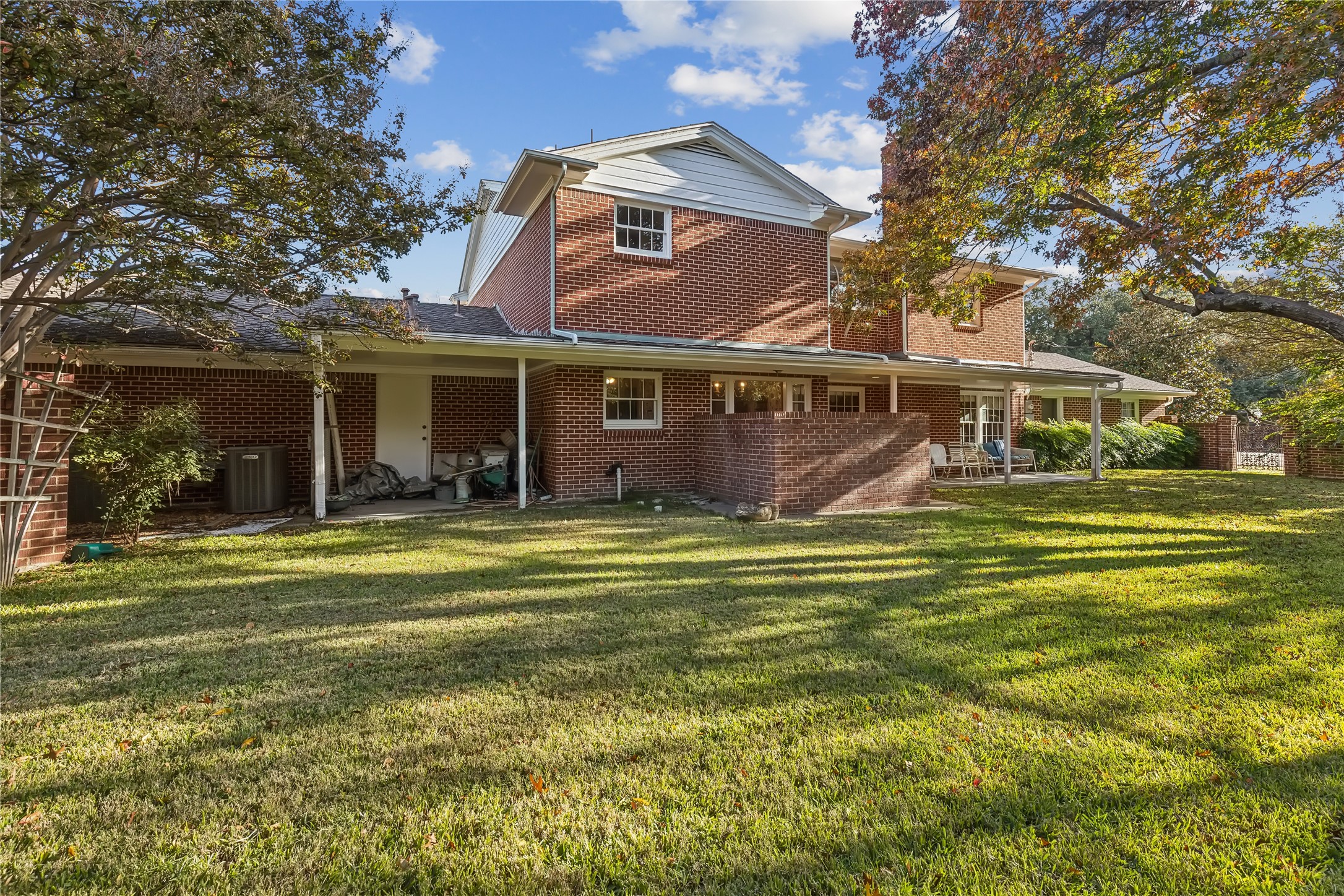 3901 Mockingbird Lane