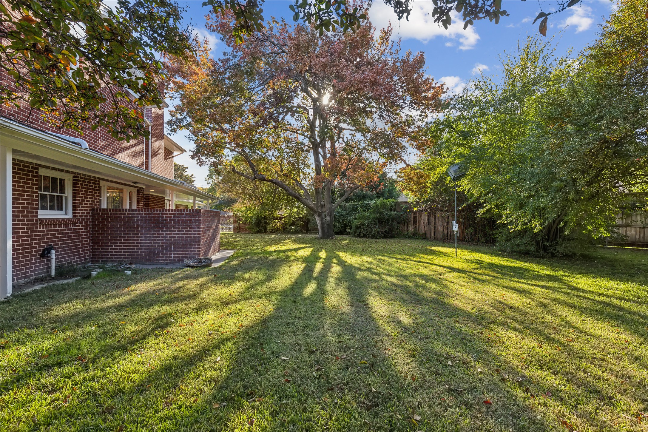 3901 Mockingbird Lane