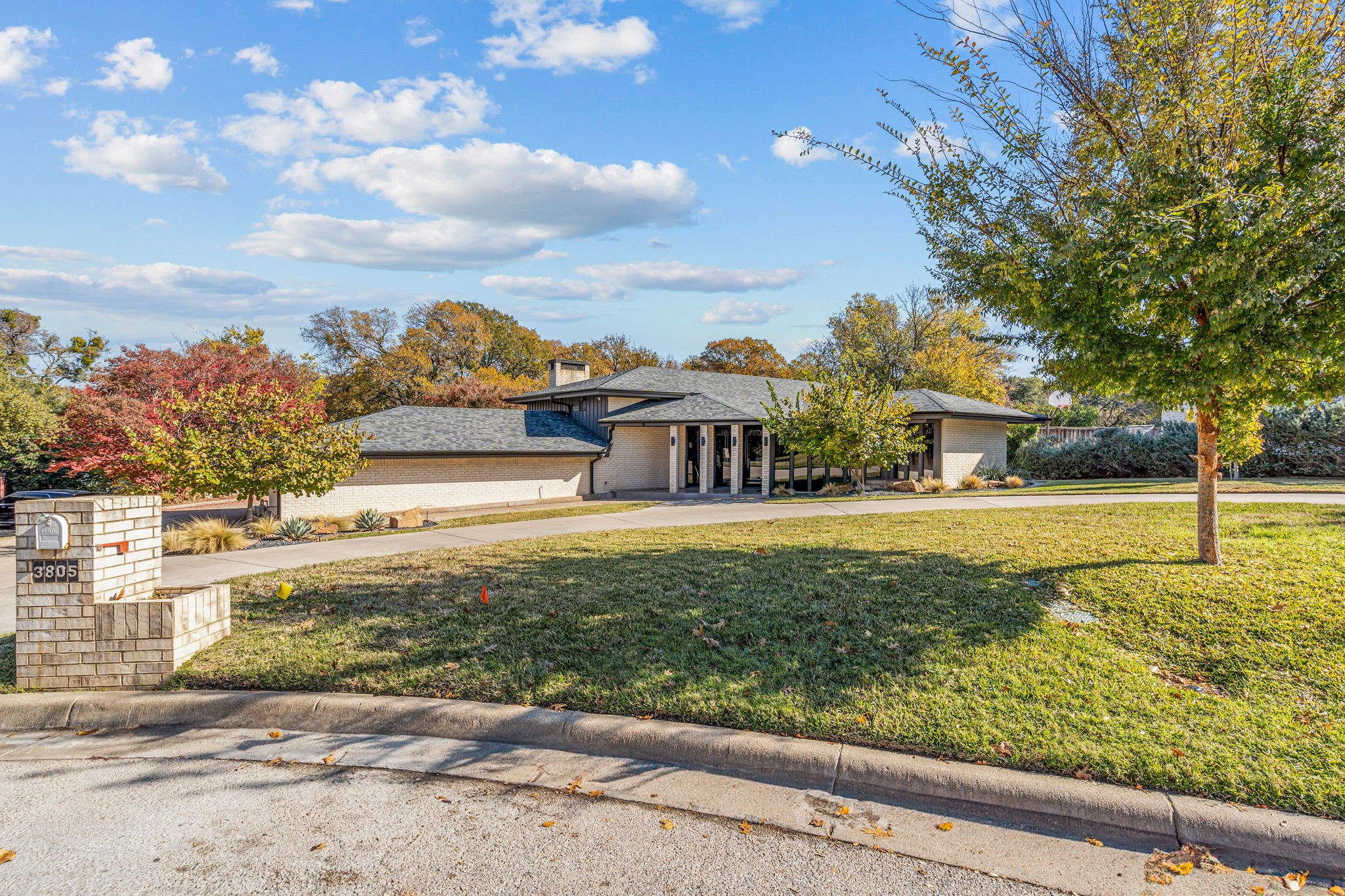 3805 Candlelite Court