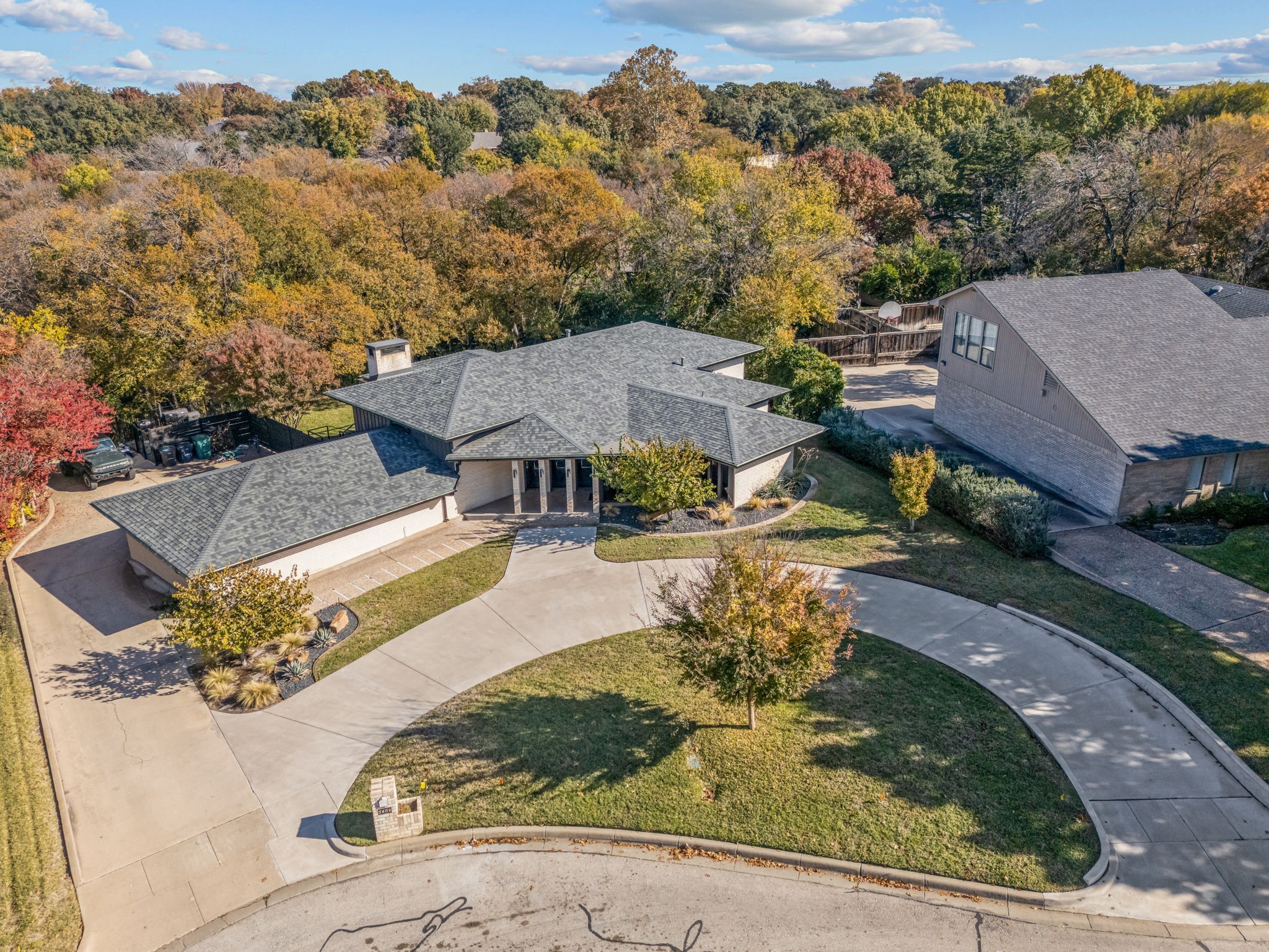 3805 Candlelite Court