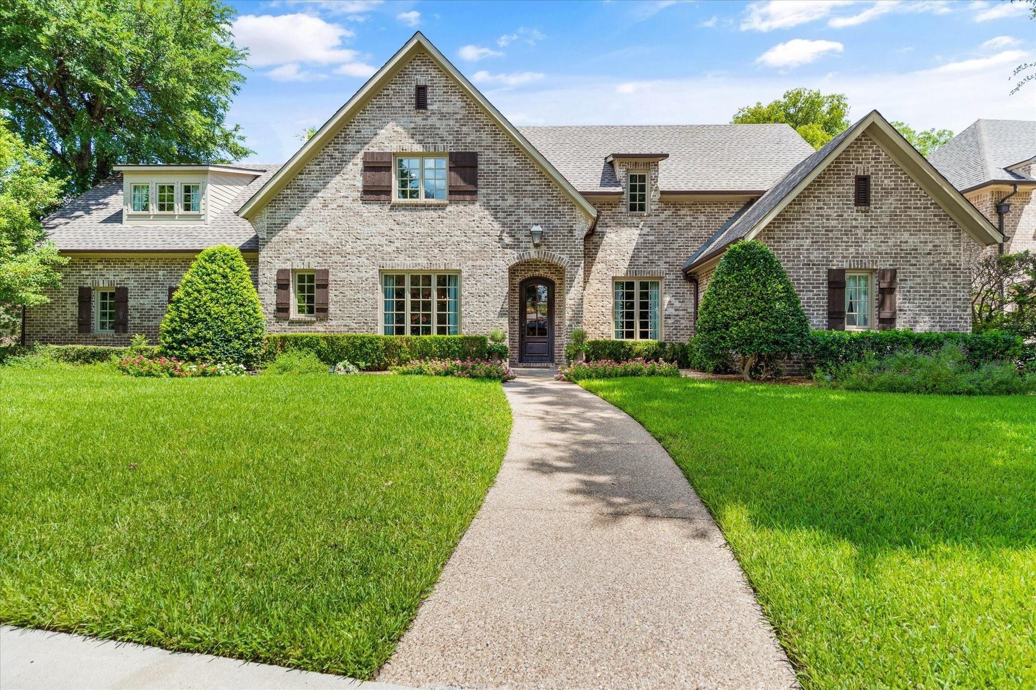 2809 River Brook Court