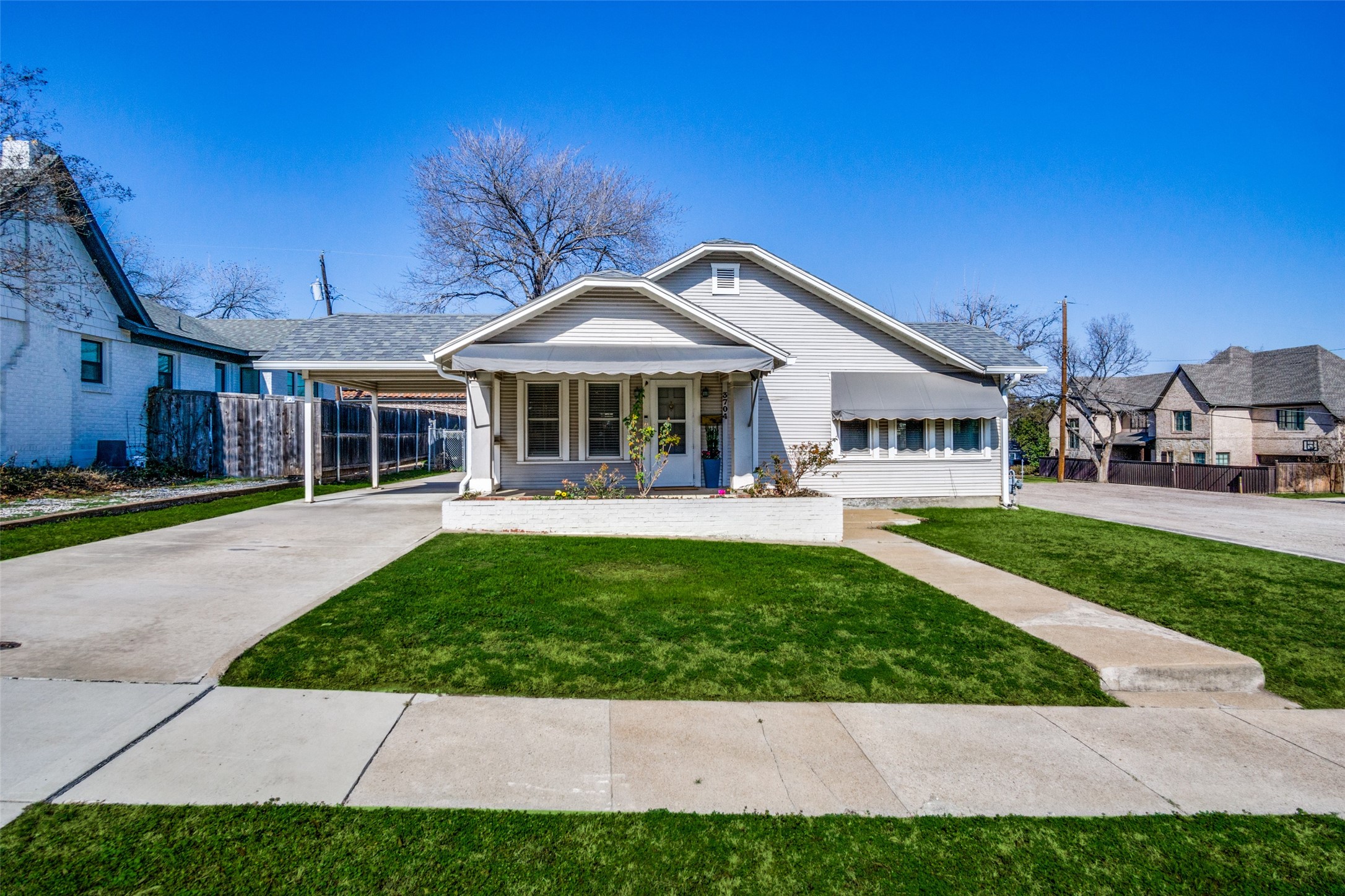3704 W 5th Street