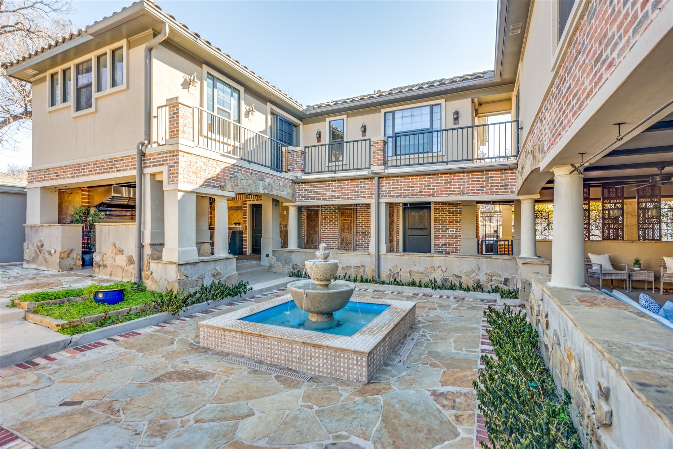 1933 Rockridge Terrace