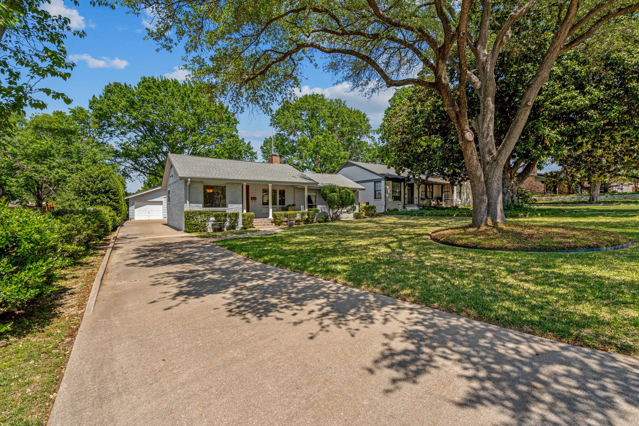 3844 Hilltop Road