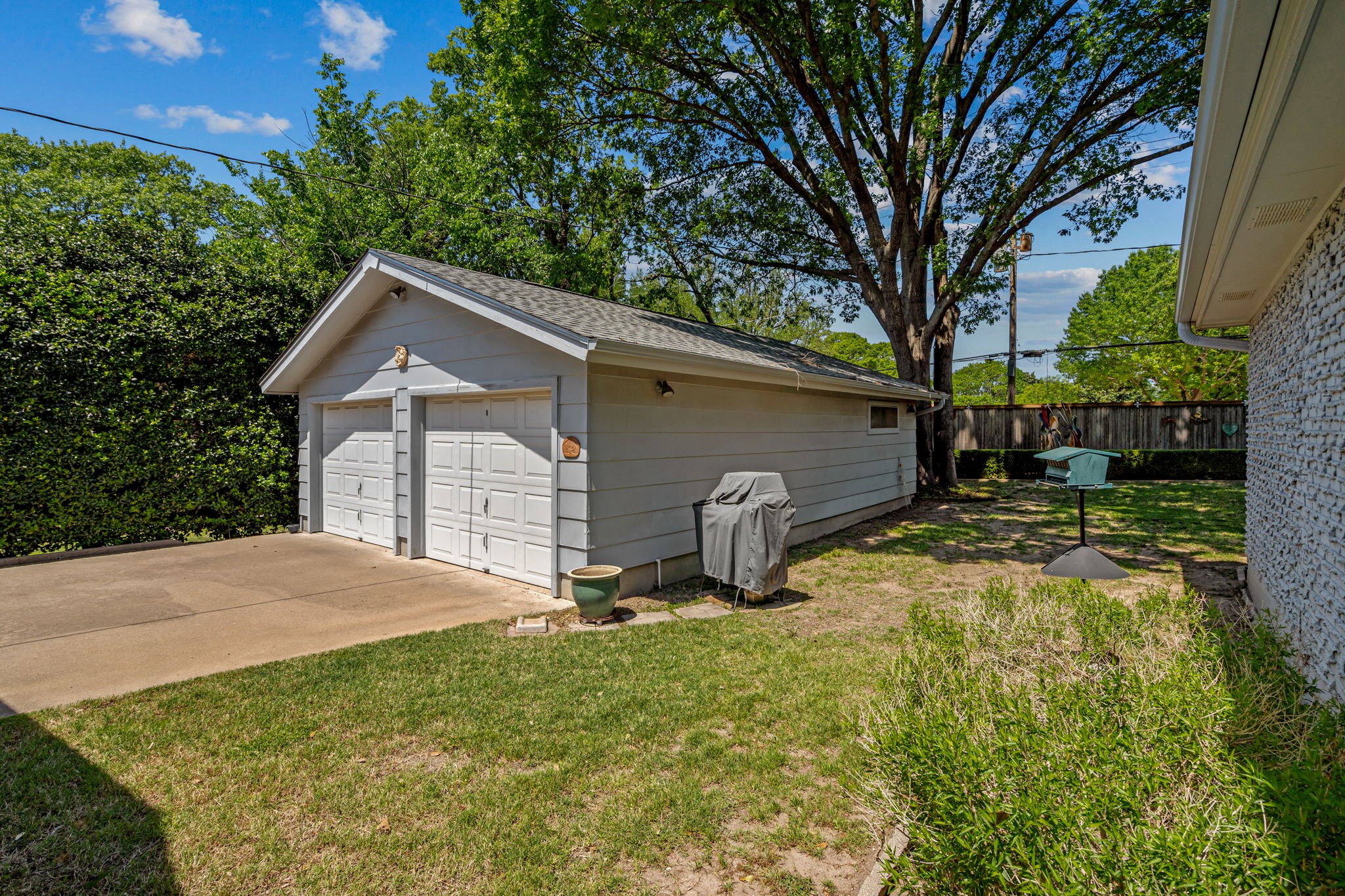 3844 Hilltop Road