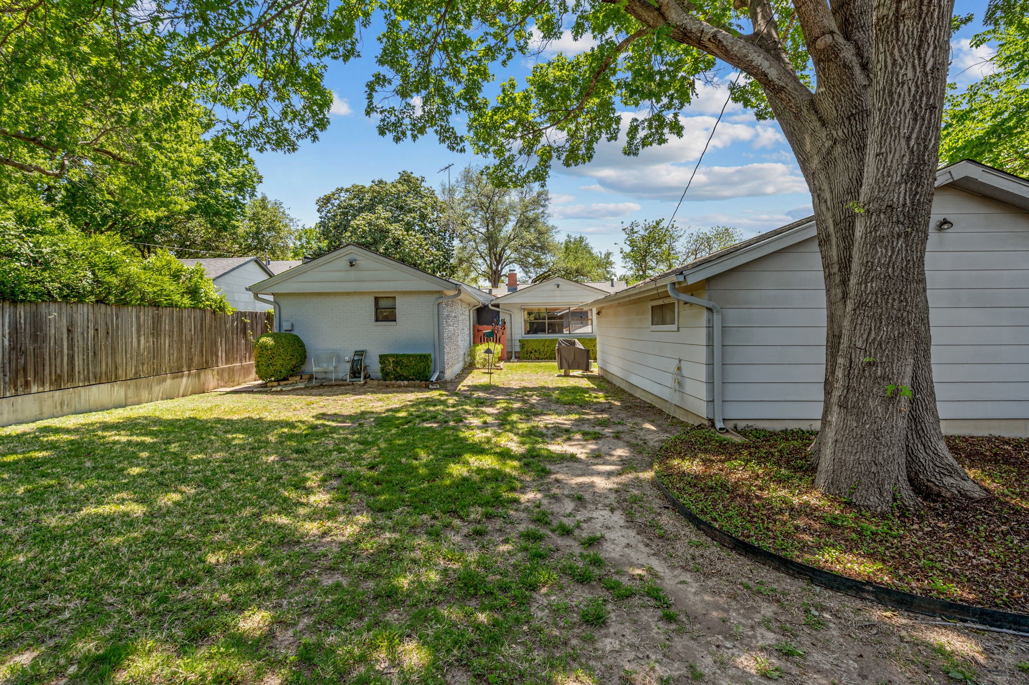 3844 Hilltop Road