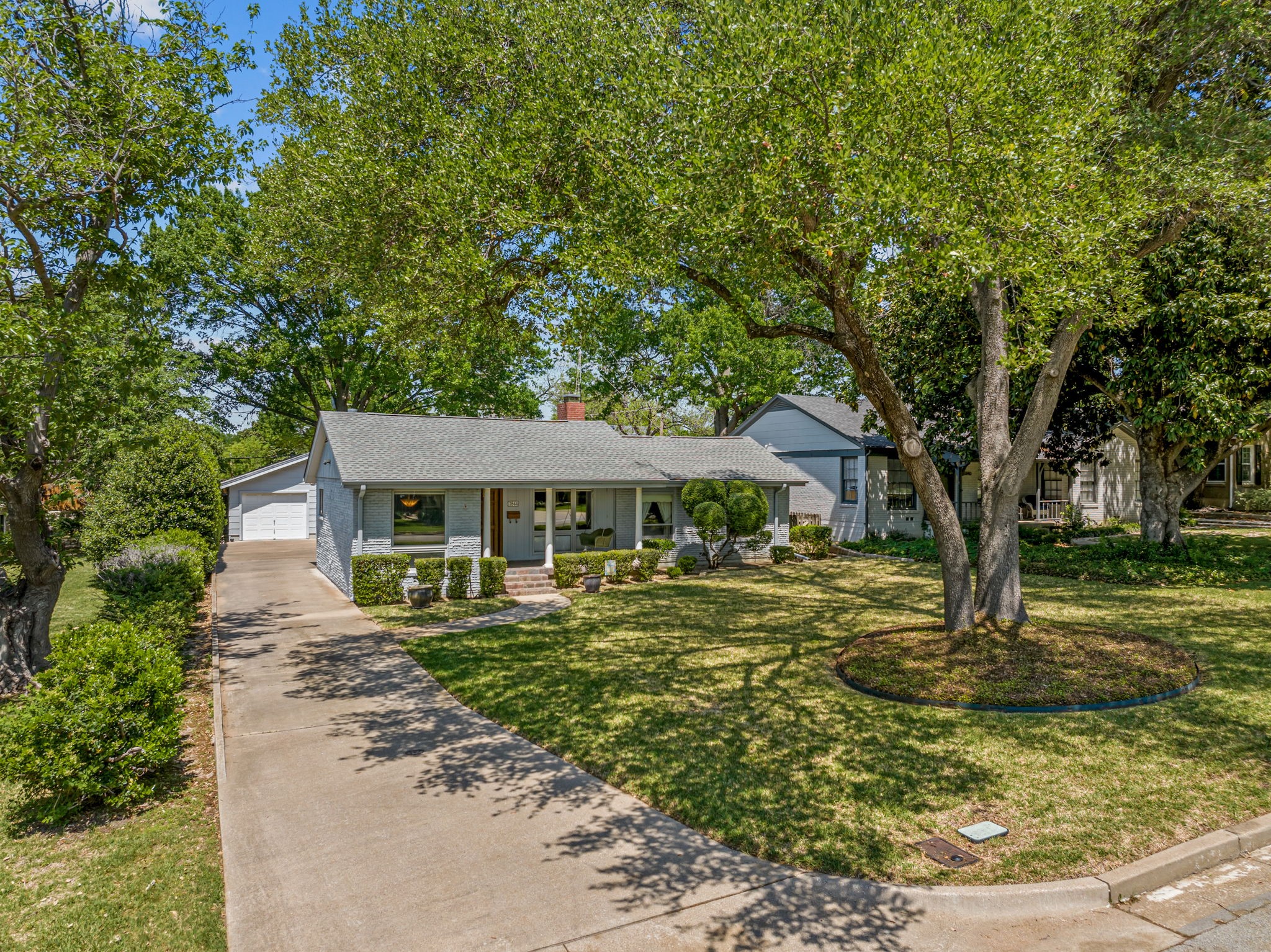 3844 Hilltop Road