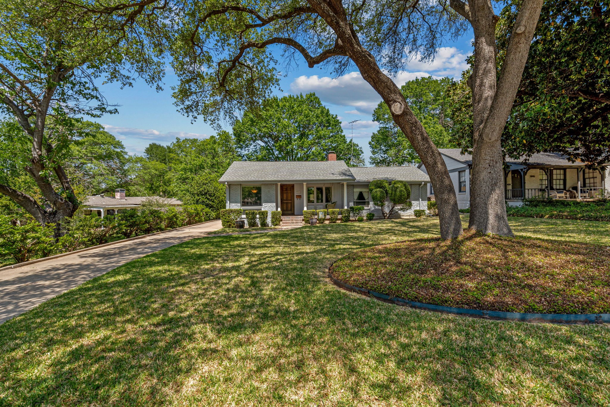 3844 Hilltop Road