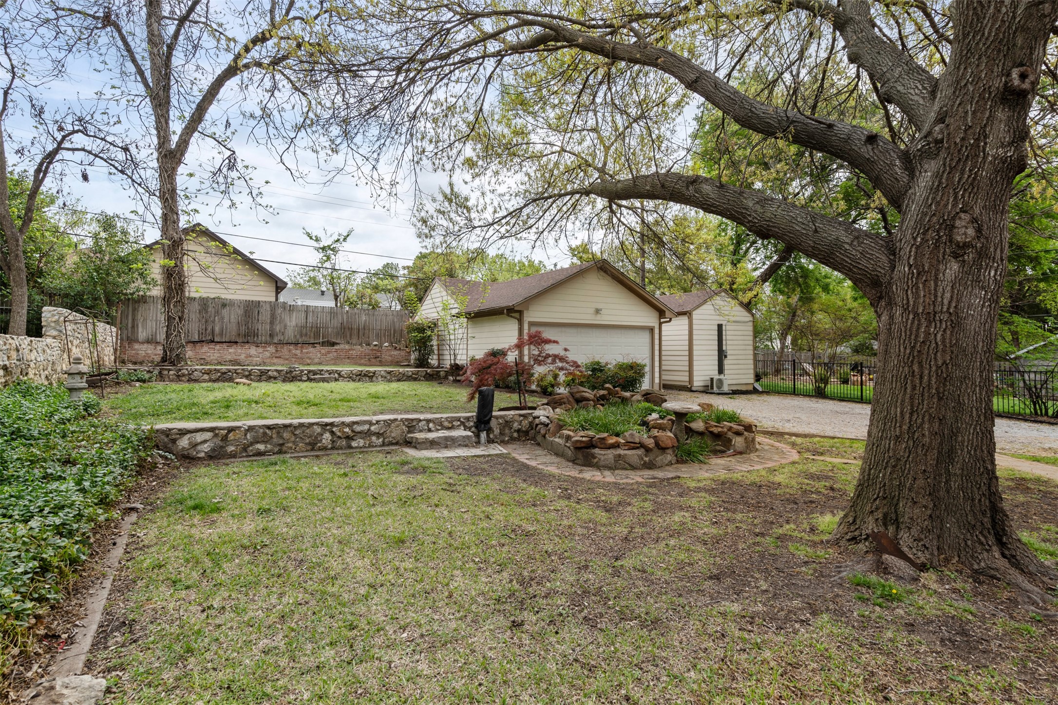3221 Stadium Drive