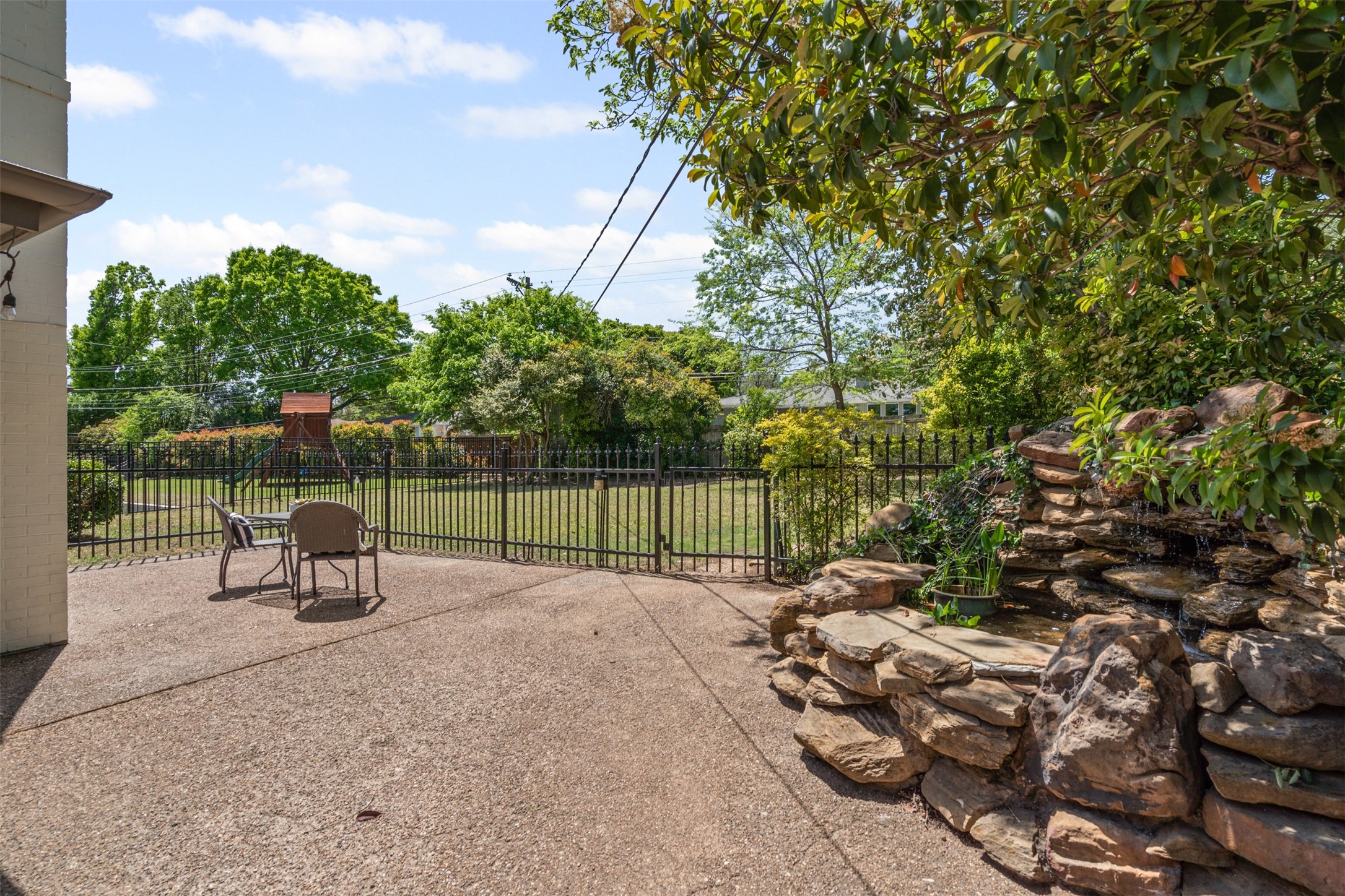 4308 Hildring Drive E