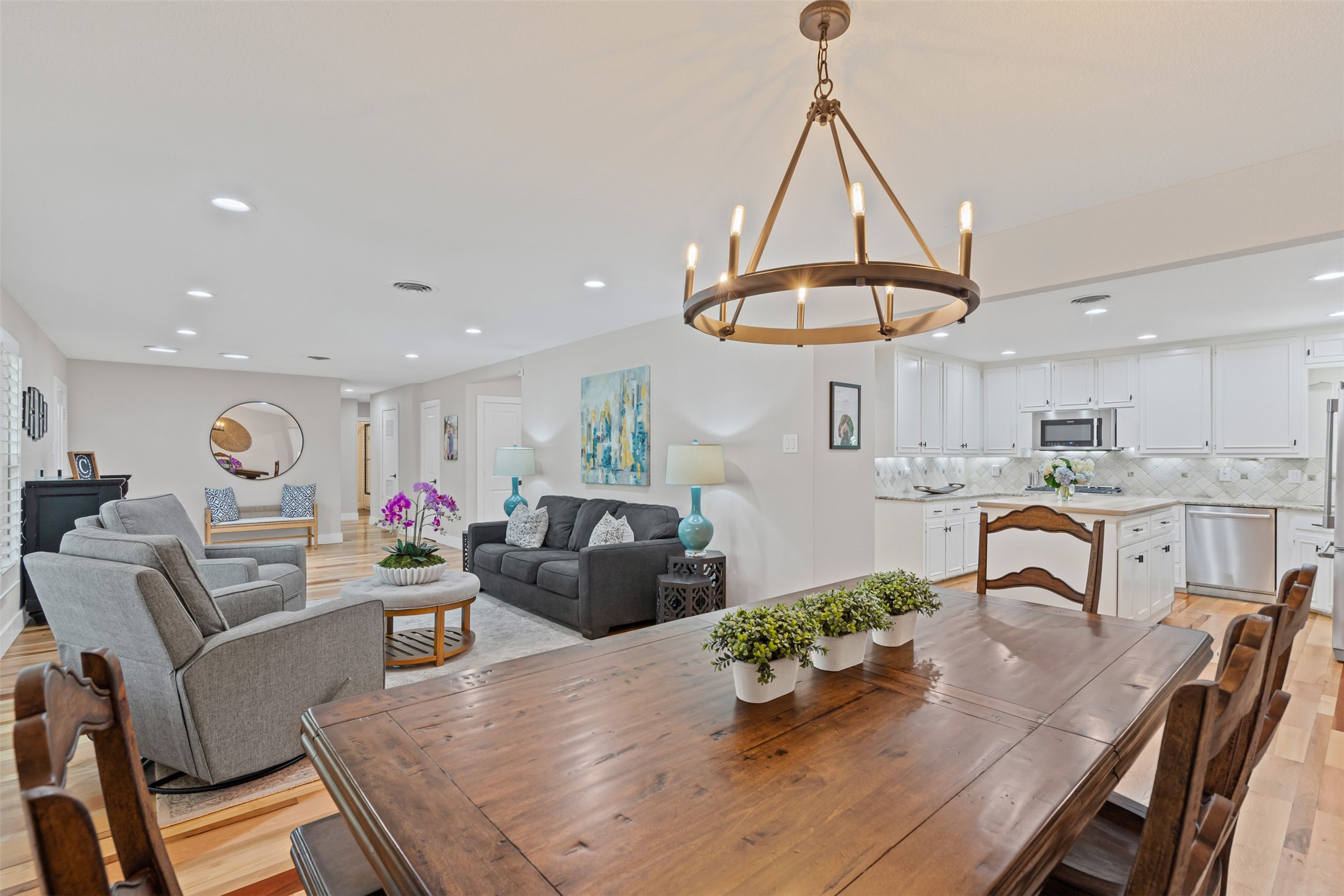 4308 Hildring Drive E