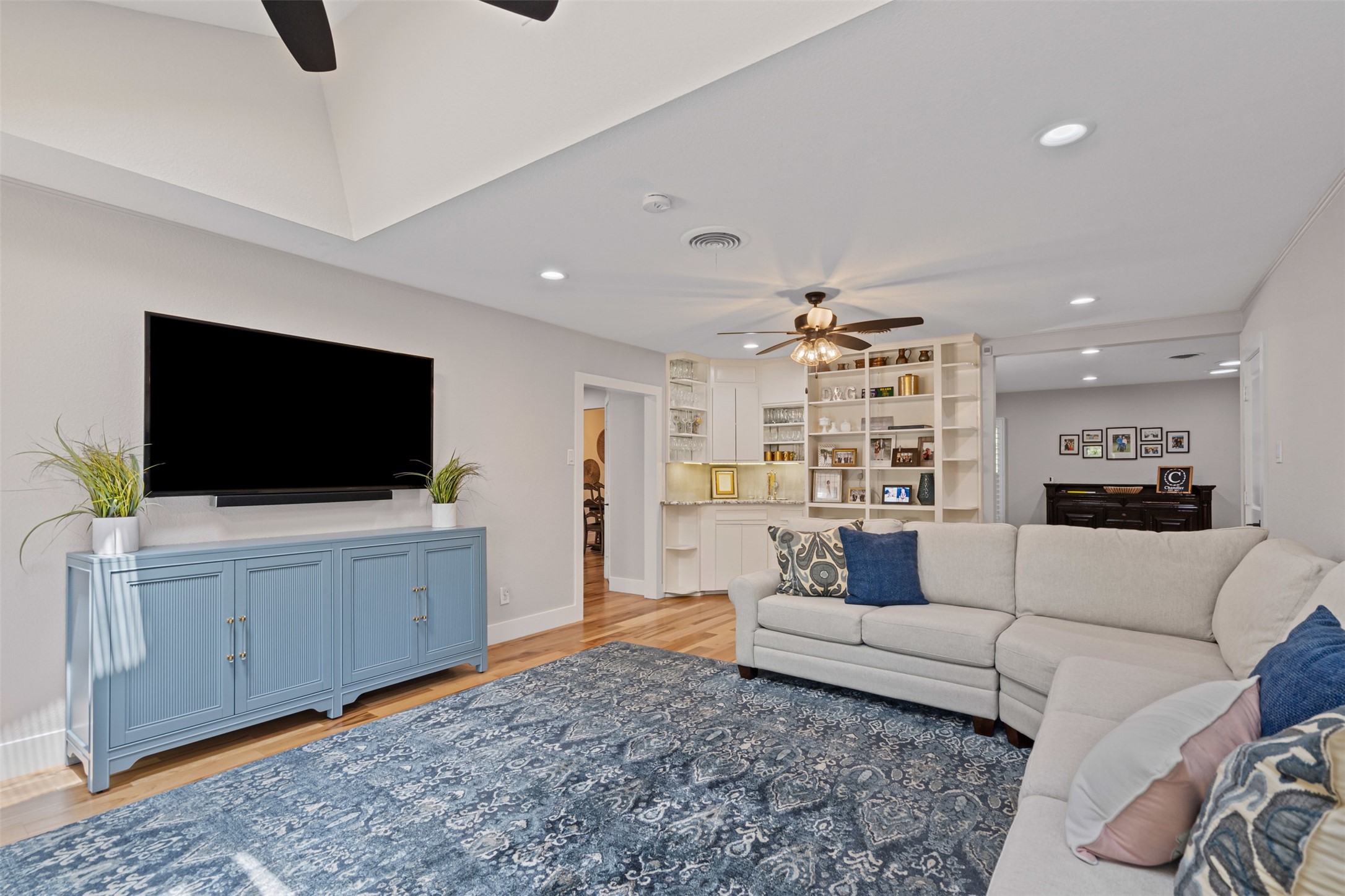 4308 Hildring Drive E