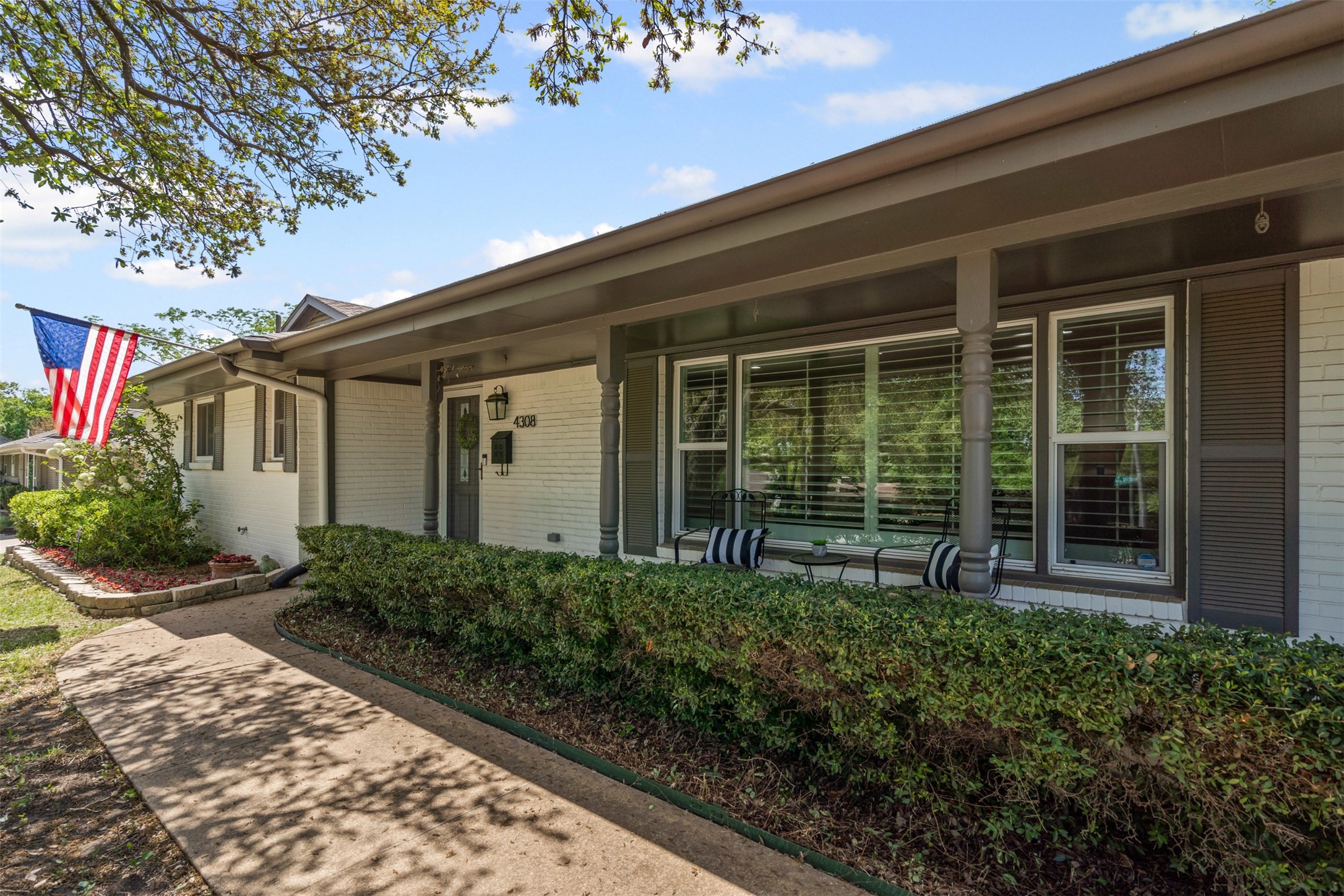 4308 Hildring Drive E