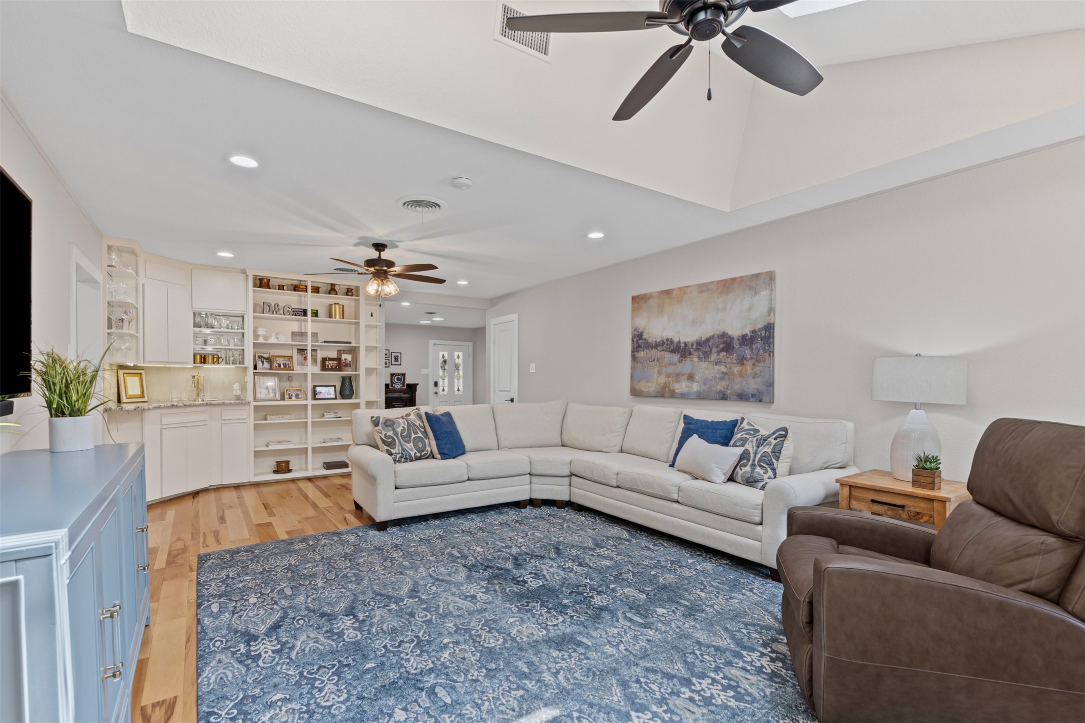 4308 Hildring Drive E