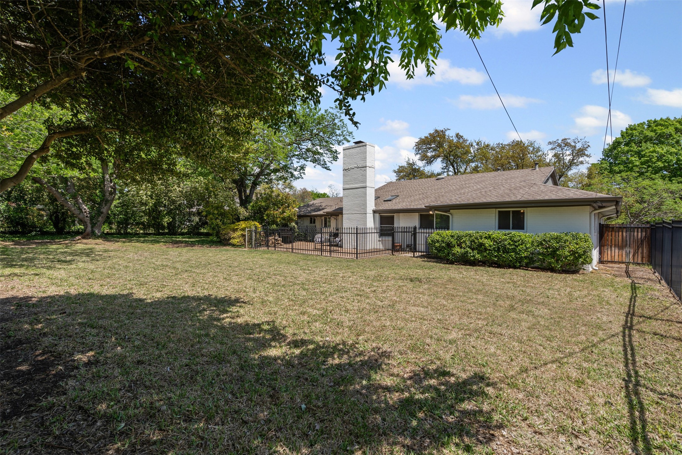 4308 Hildring Drive E