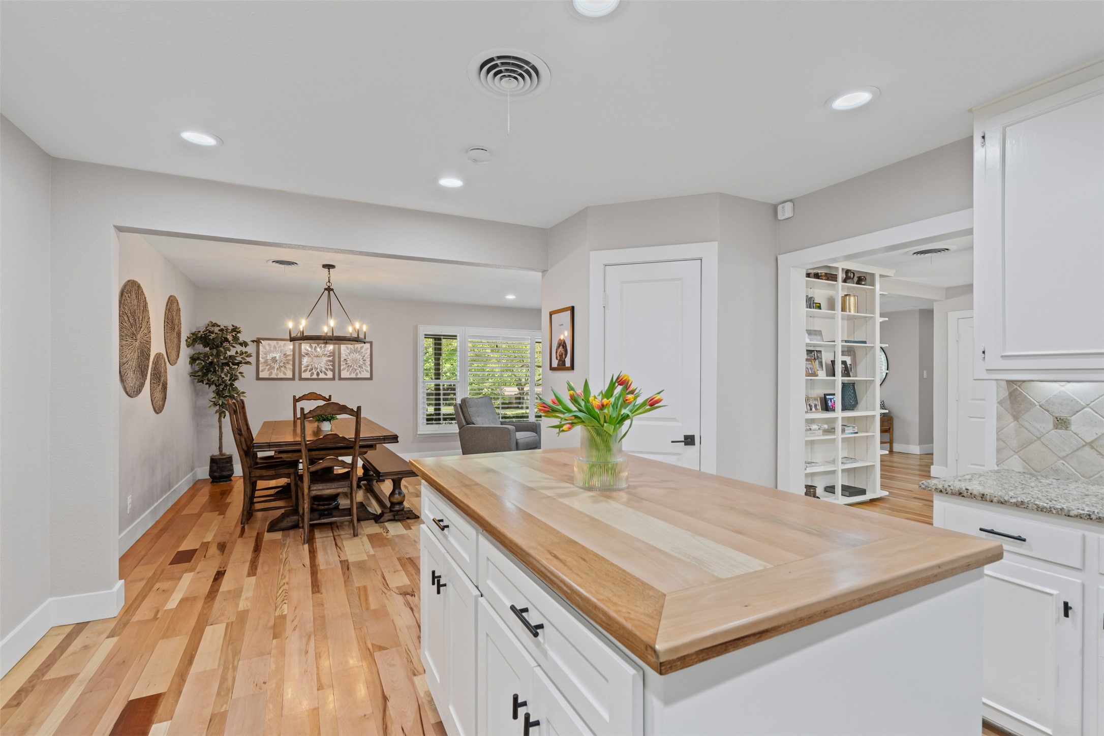 4308 Hildring Drive E