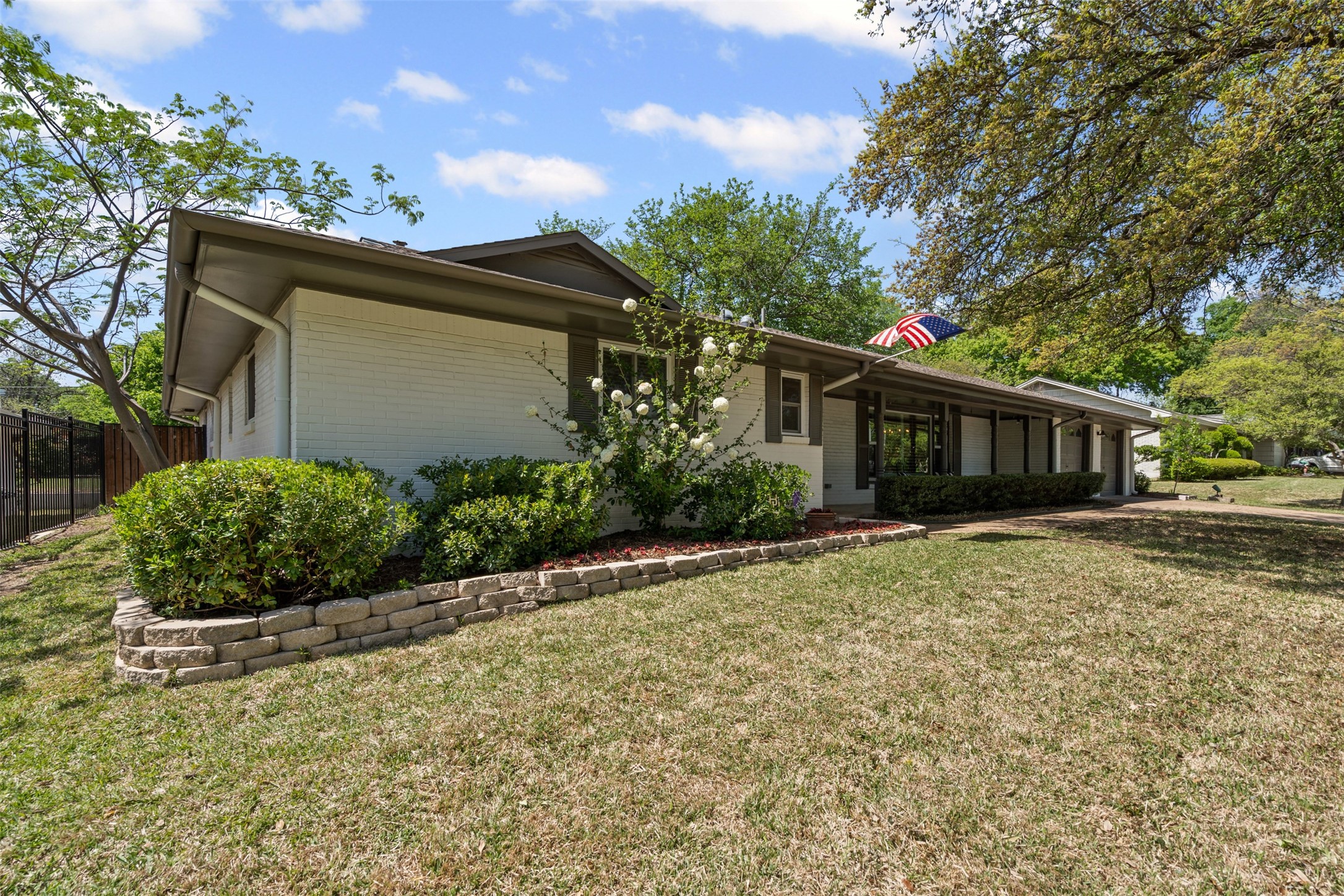 4308 Hildring Drive E