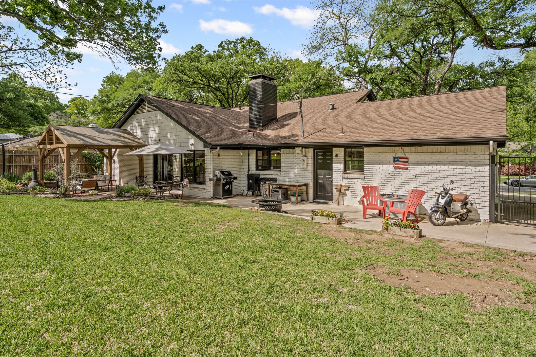 3213 Preston Hollow Road