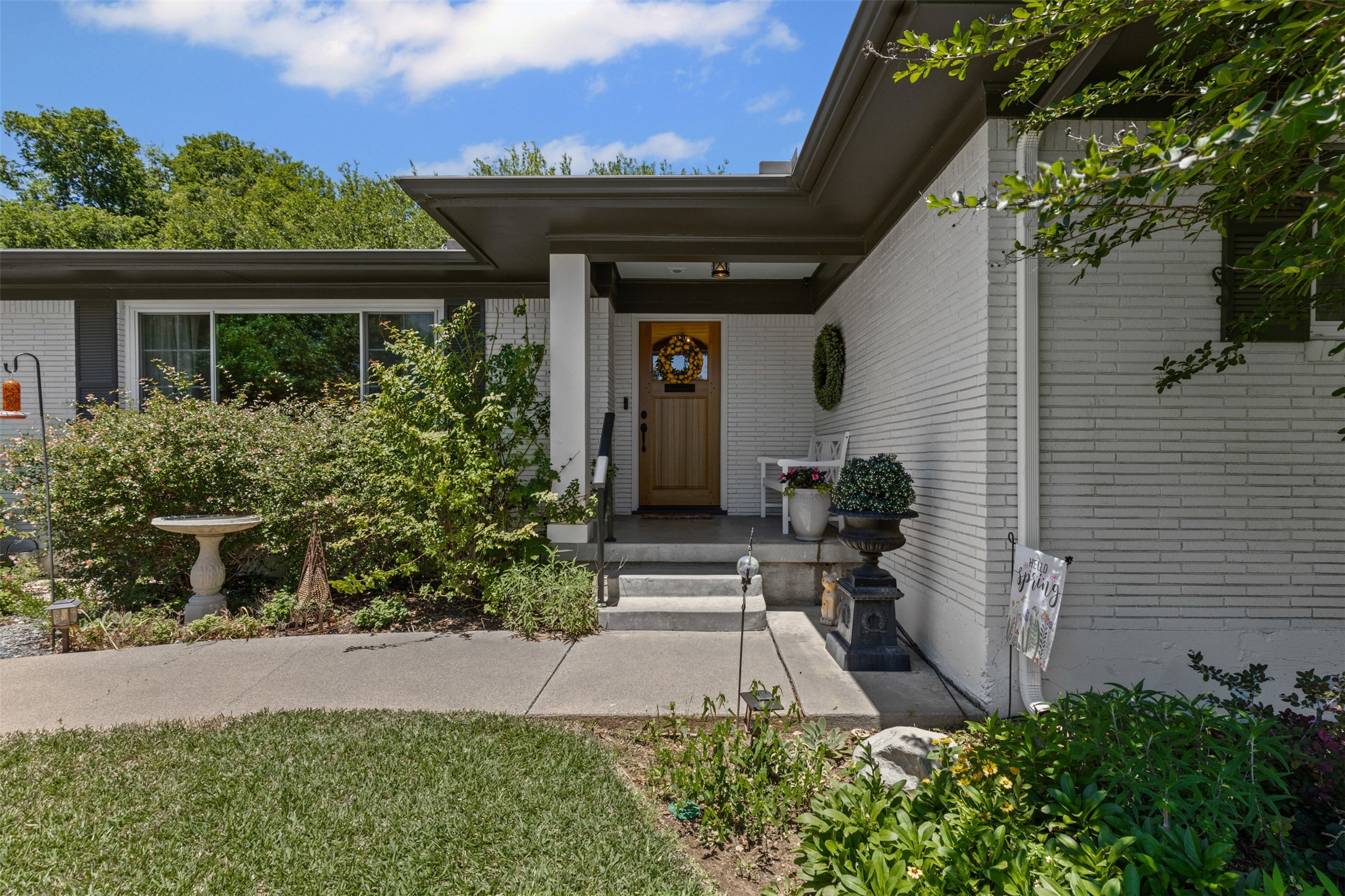 4304 Warnock Court
