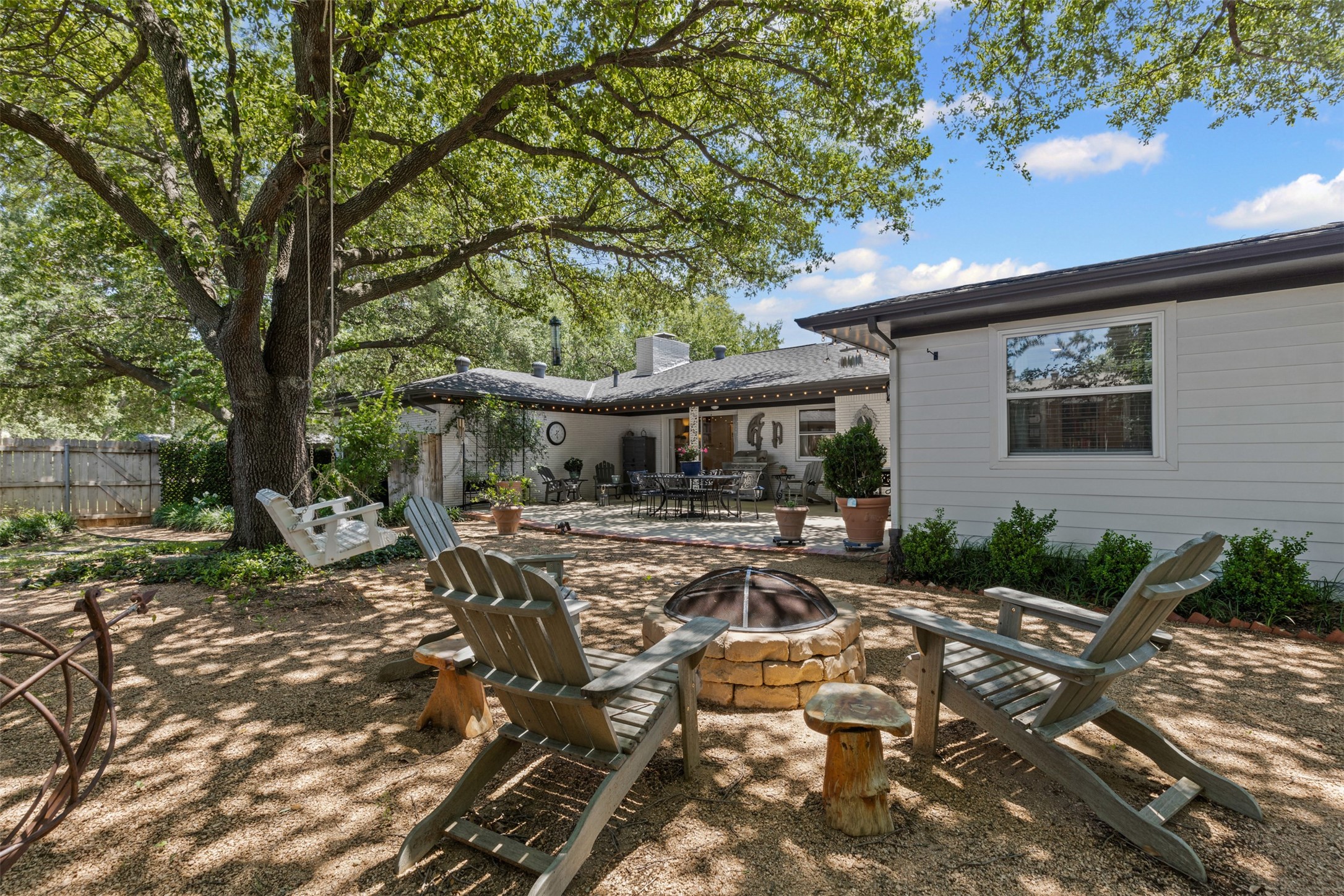 4304 Warnock Court