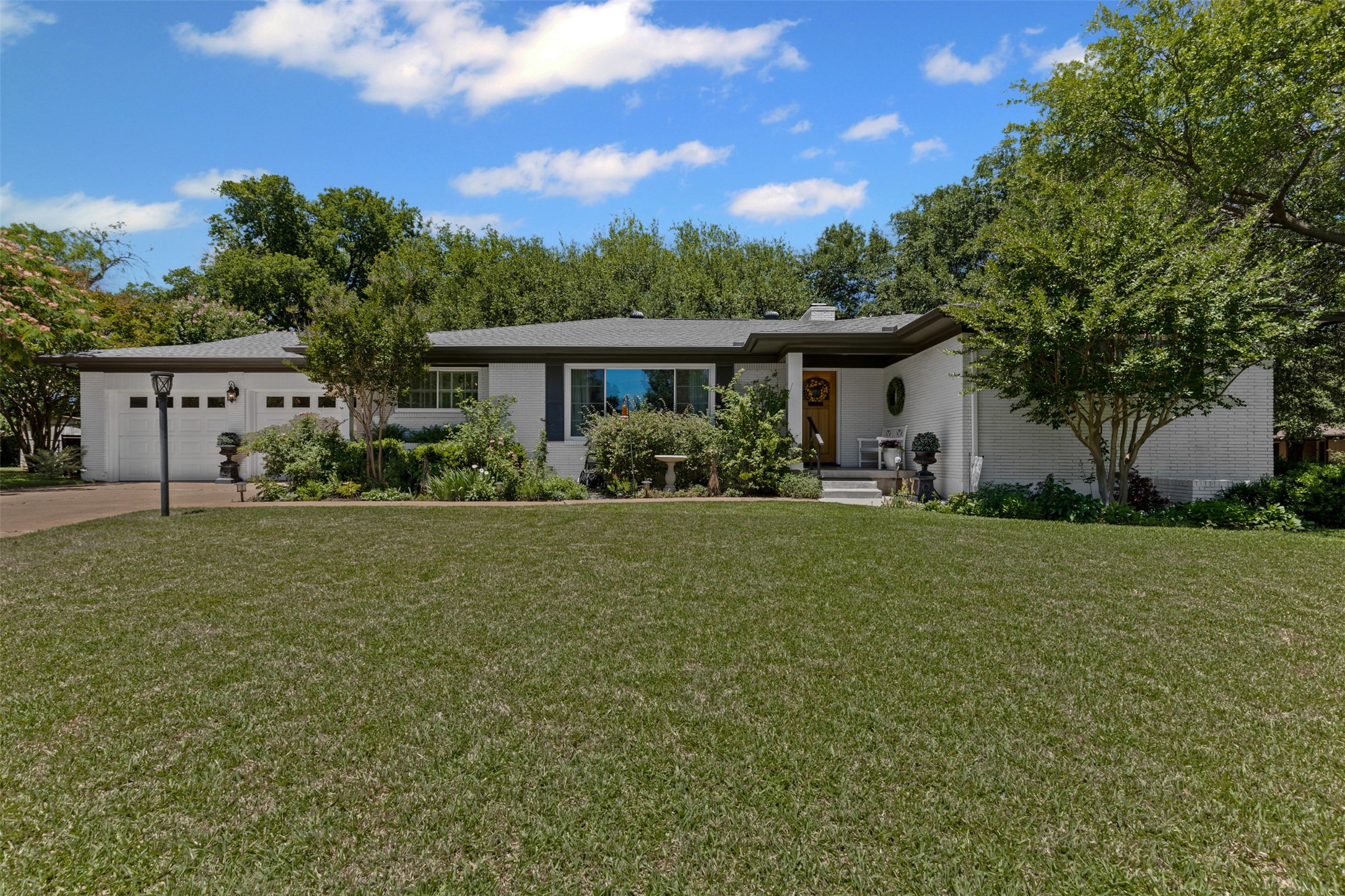 4304 Warnock Court