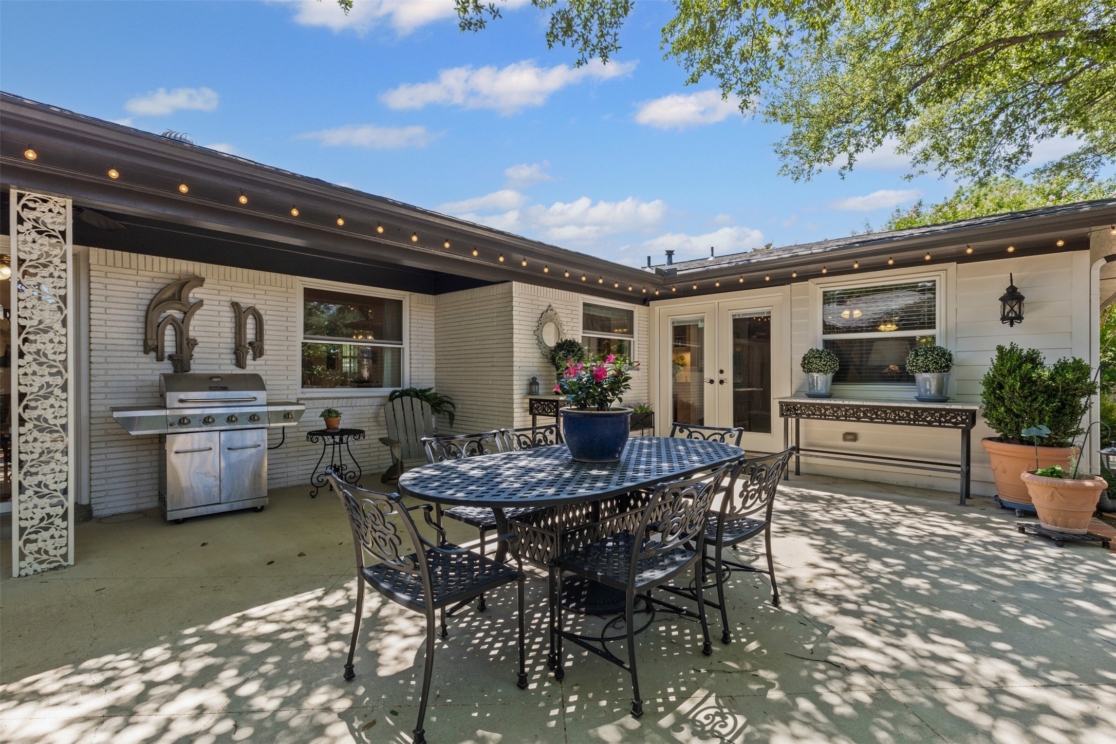4304 Warnock Court