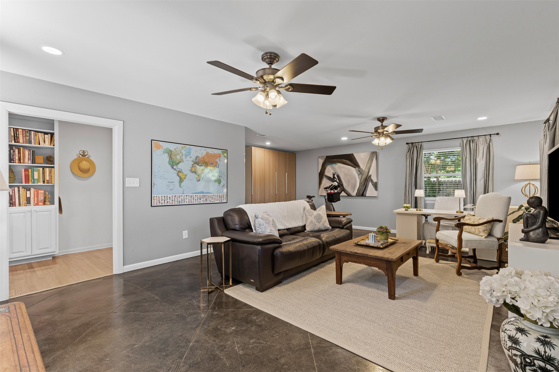 4304 Warnock Court