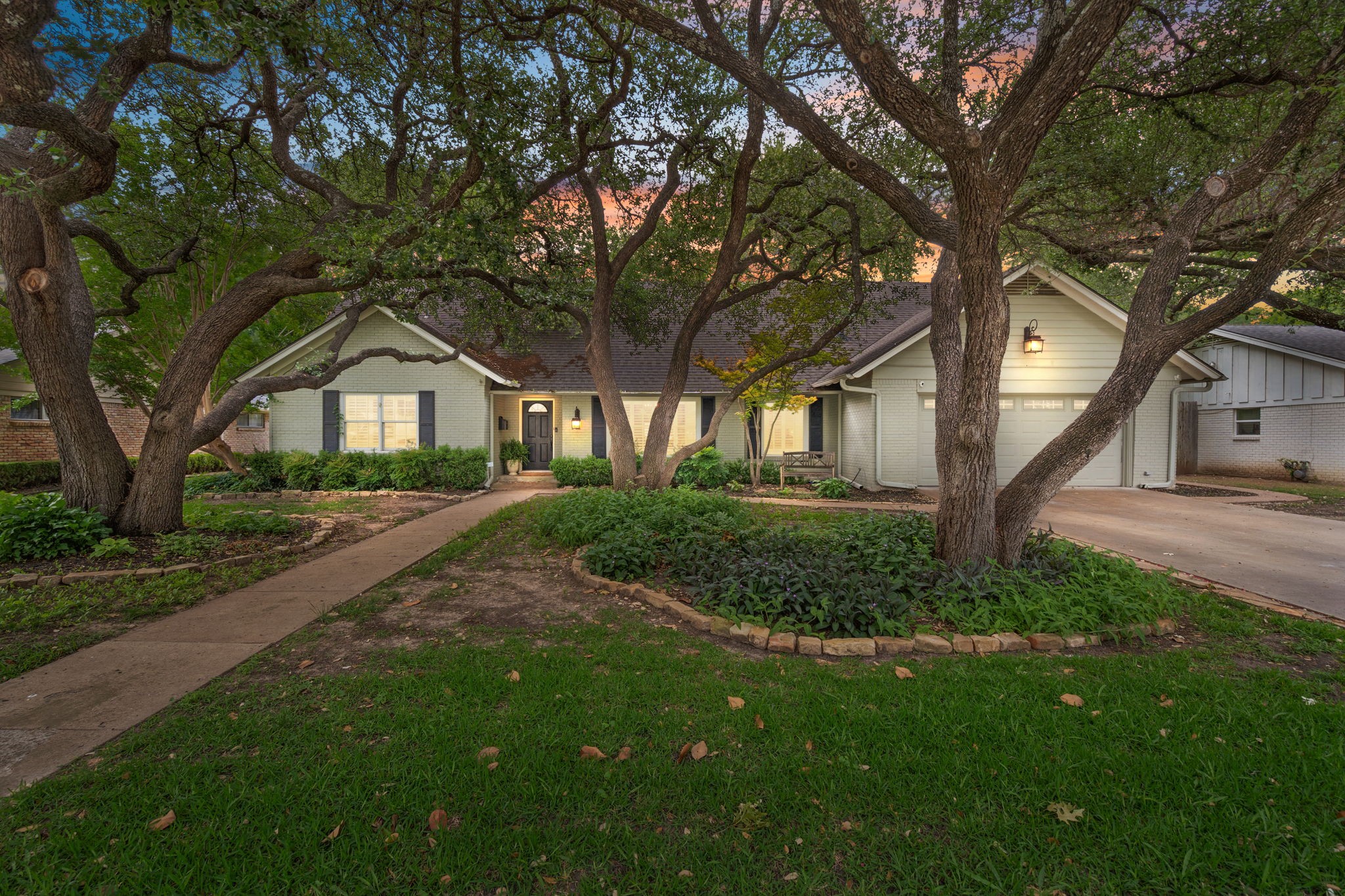 4217 Blackhaw Avenue