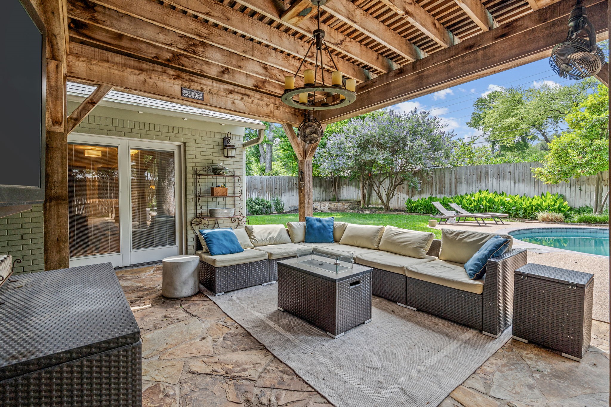 4217 Blackhaw Avenue